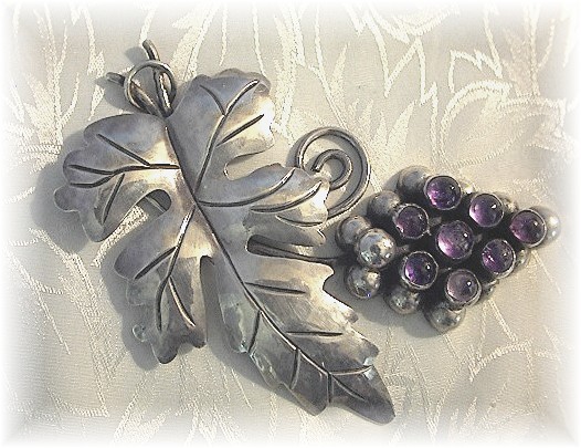 Mexico Amethyst Sterling Silver Vintage 40s Brooch