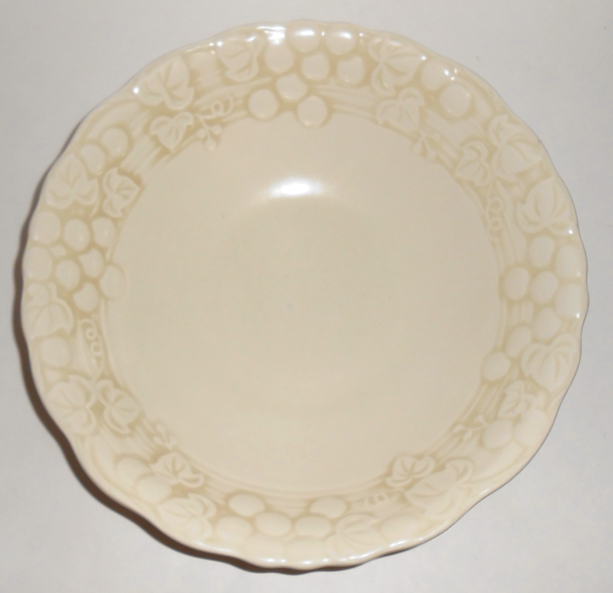 Metlox Pottery Poppy Trail Antique Grape Vegetable Bowl