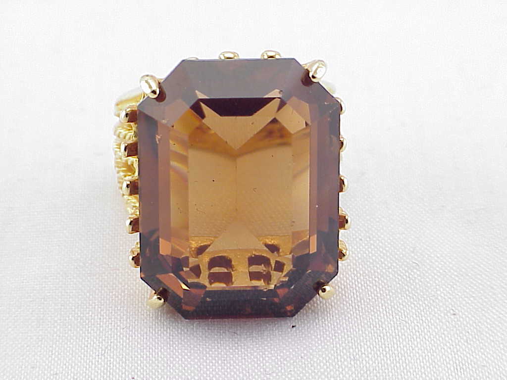 14k Hge Gold Tone Ring With Large Topaz Rhinestone
