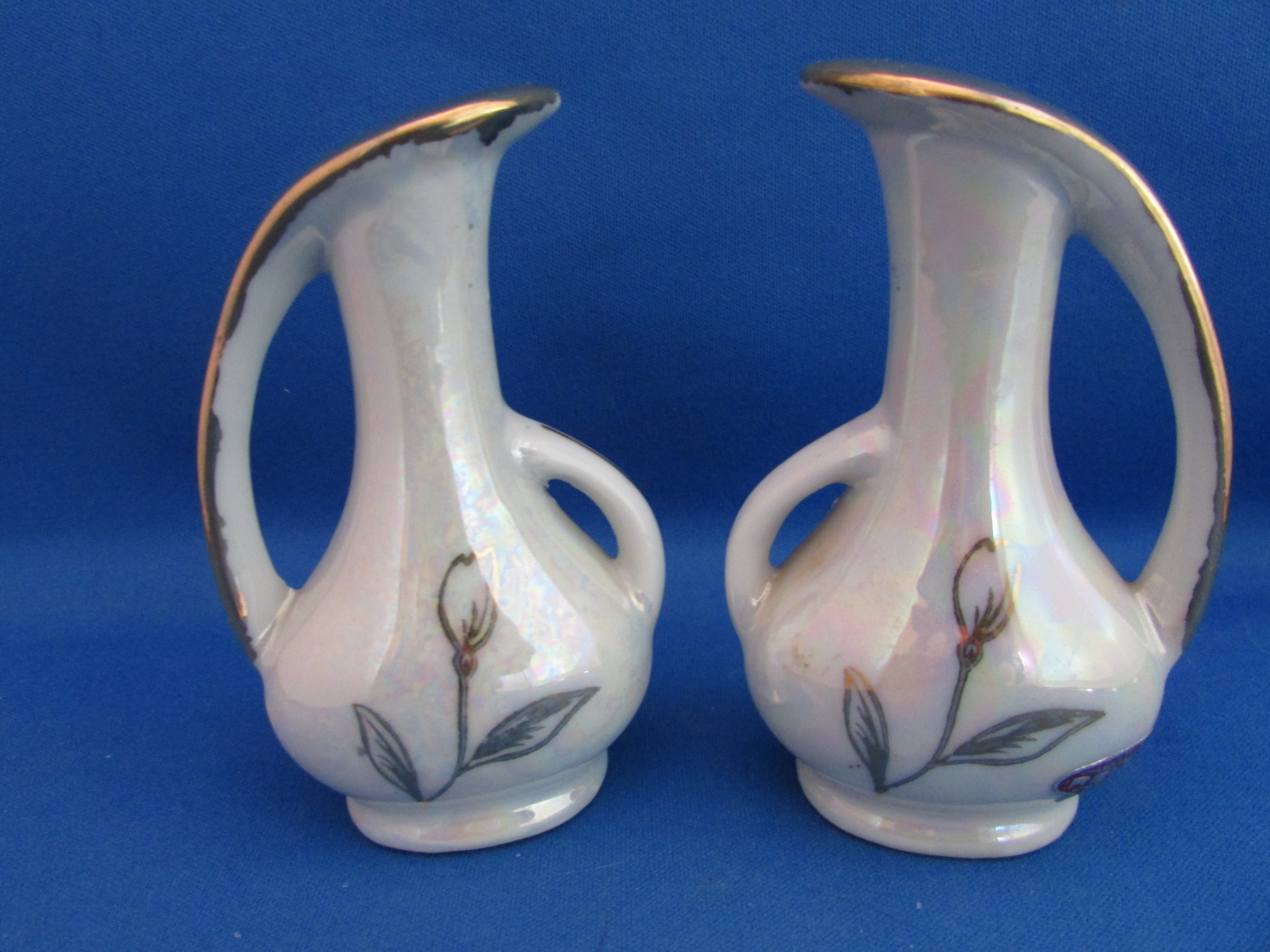 Reclo Gold Trim Salt and Pepper