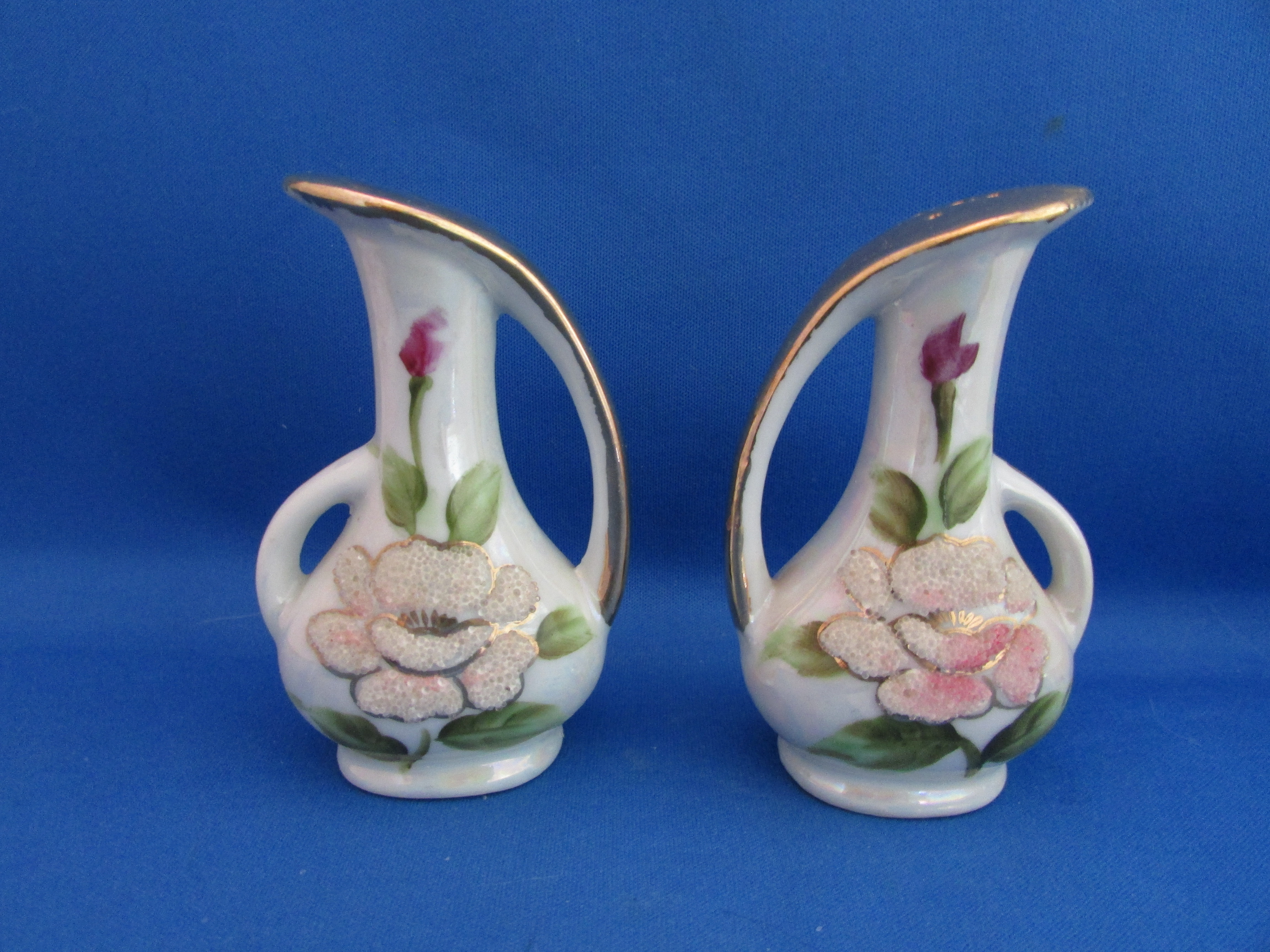 Reclo Gold Trim Salt and Pepper