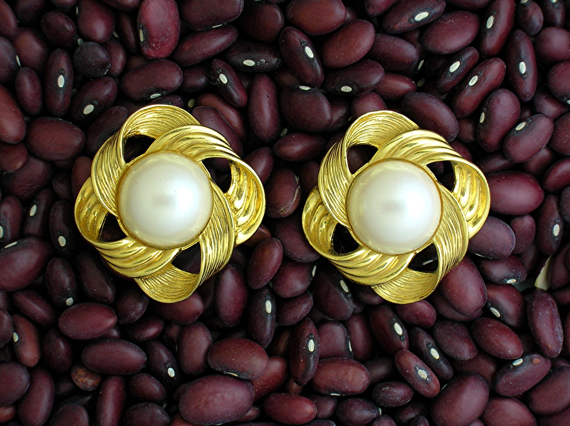 Avon Goldtone Earrings Large Faux Pearl & Scrolled
