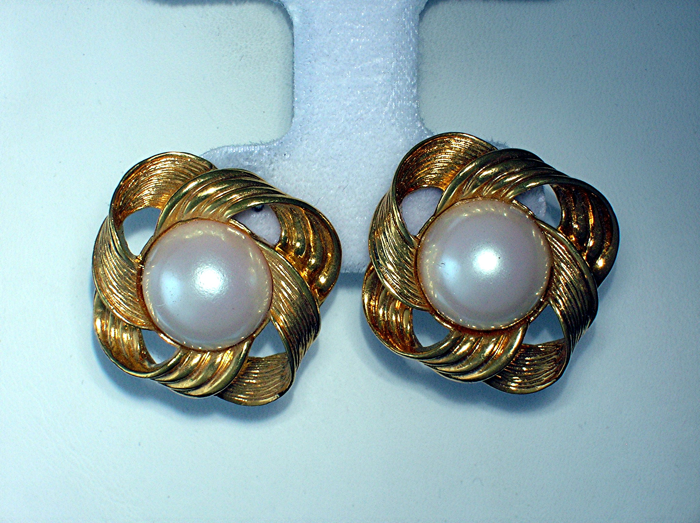 Avon Goldtone Earrings Large Faux Pearl & Scrolled