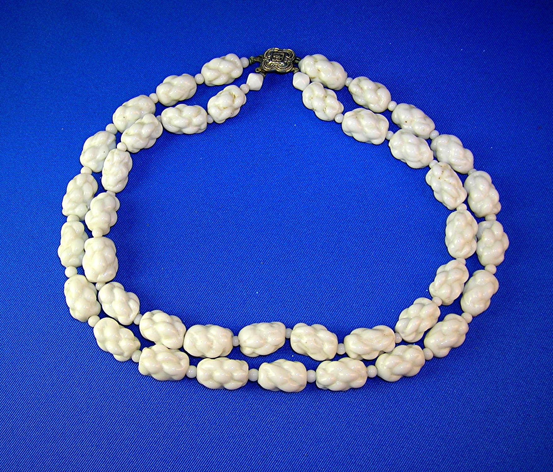 Vintage White Milk Glass 2 Strand Bead Necklace