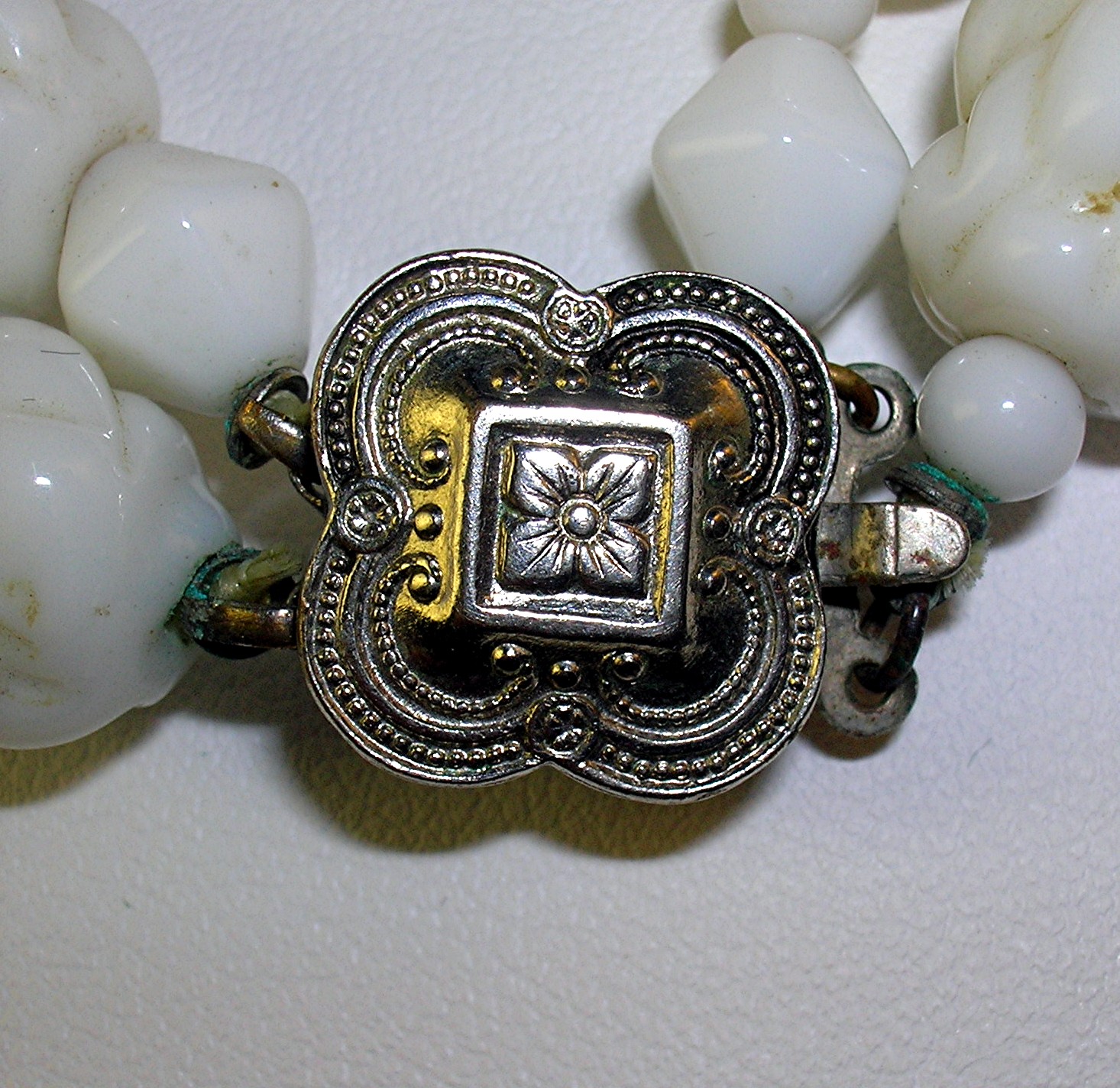Vintage White Milk Glass 2 Strand Bead Necklace