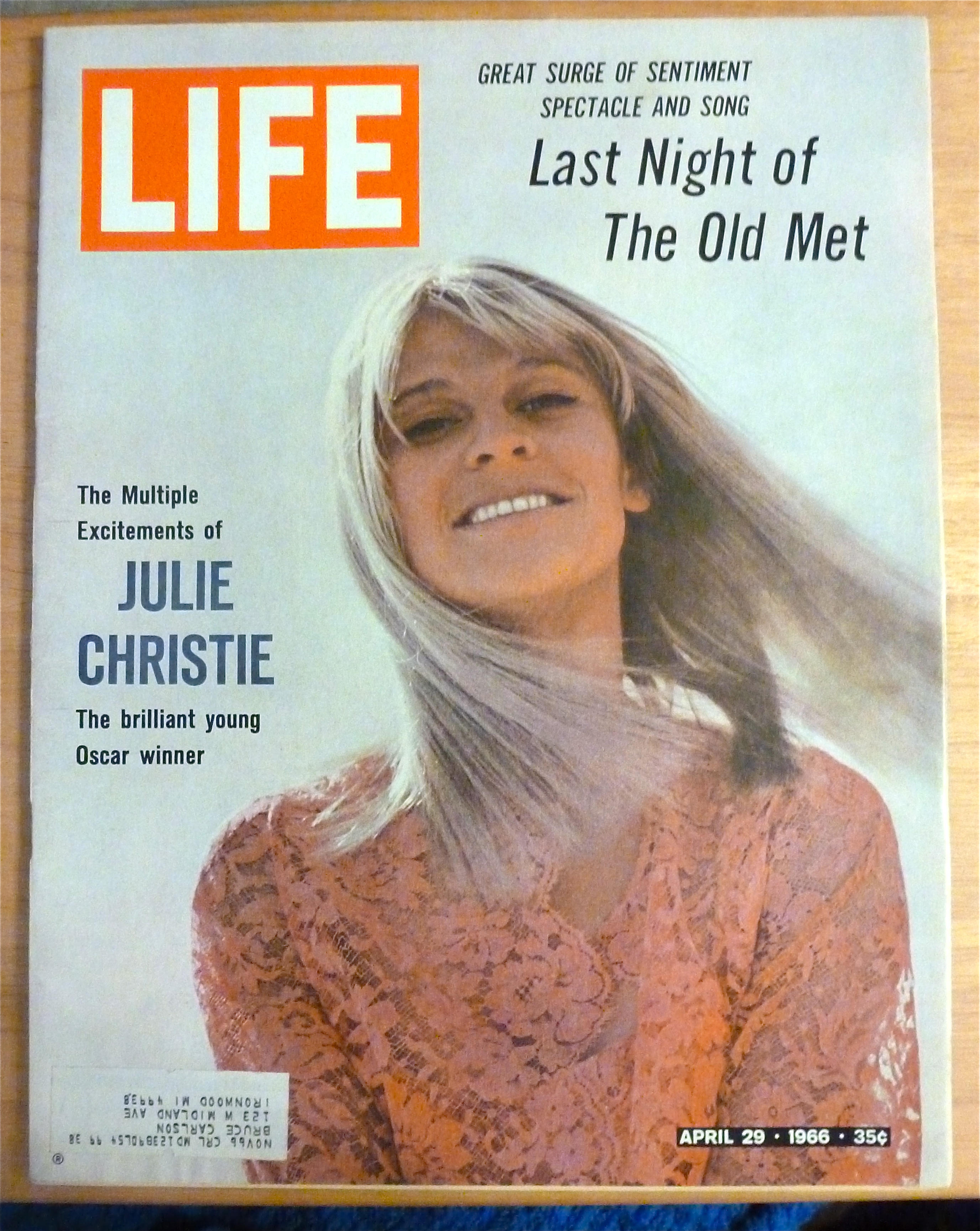 Life Magazine-April 29, 1966-Julie Christie