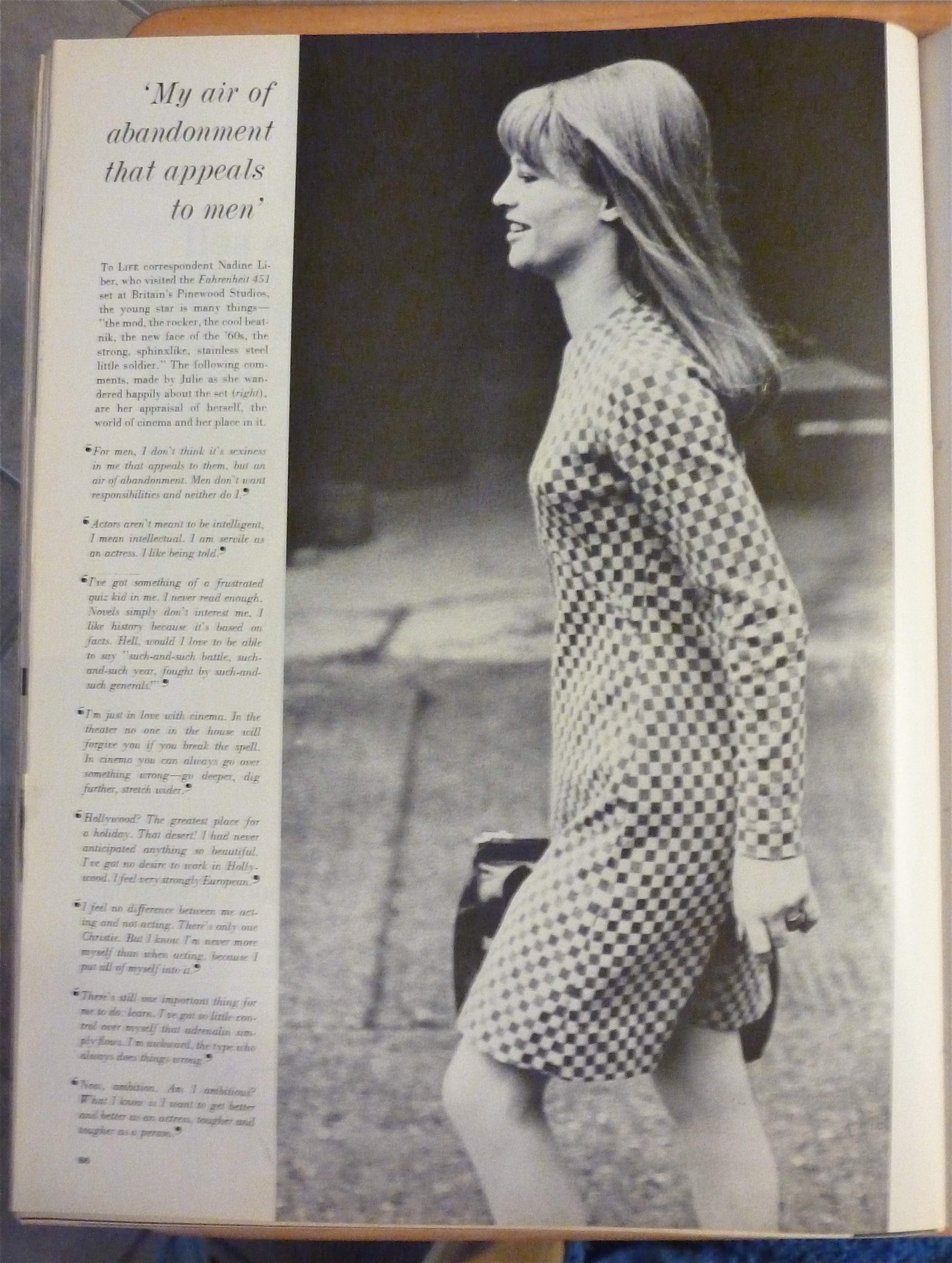 Life Magazine-April 29, 1966-Julie Christie