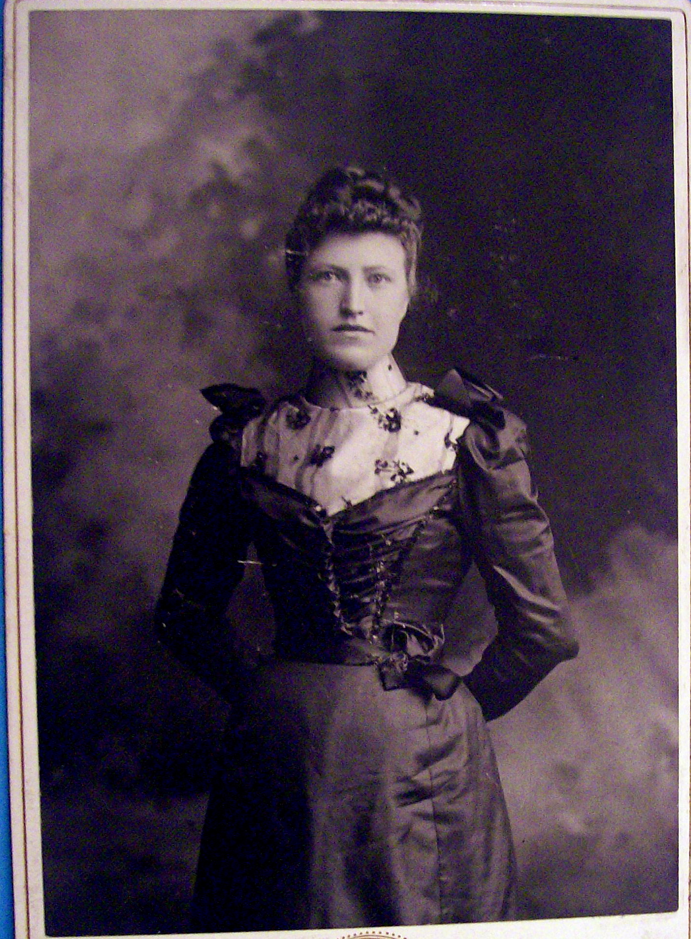 Picture Perfect - Cabinet Photo of a Victorian Woman