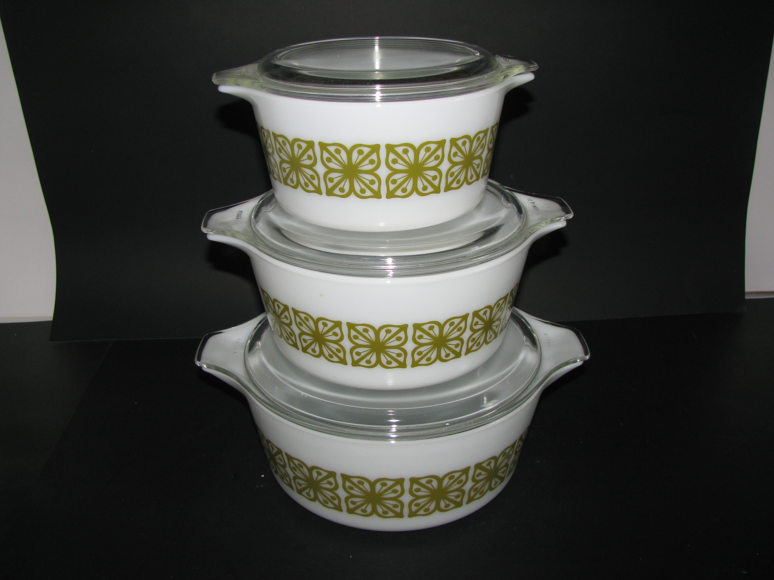 Vintage Pyrex Verde Autumn Floral 6-Piece Set