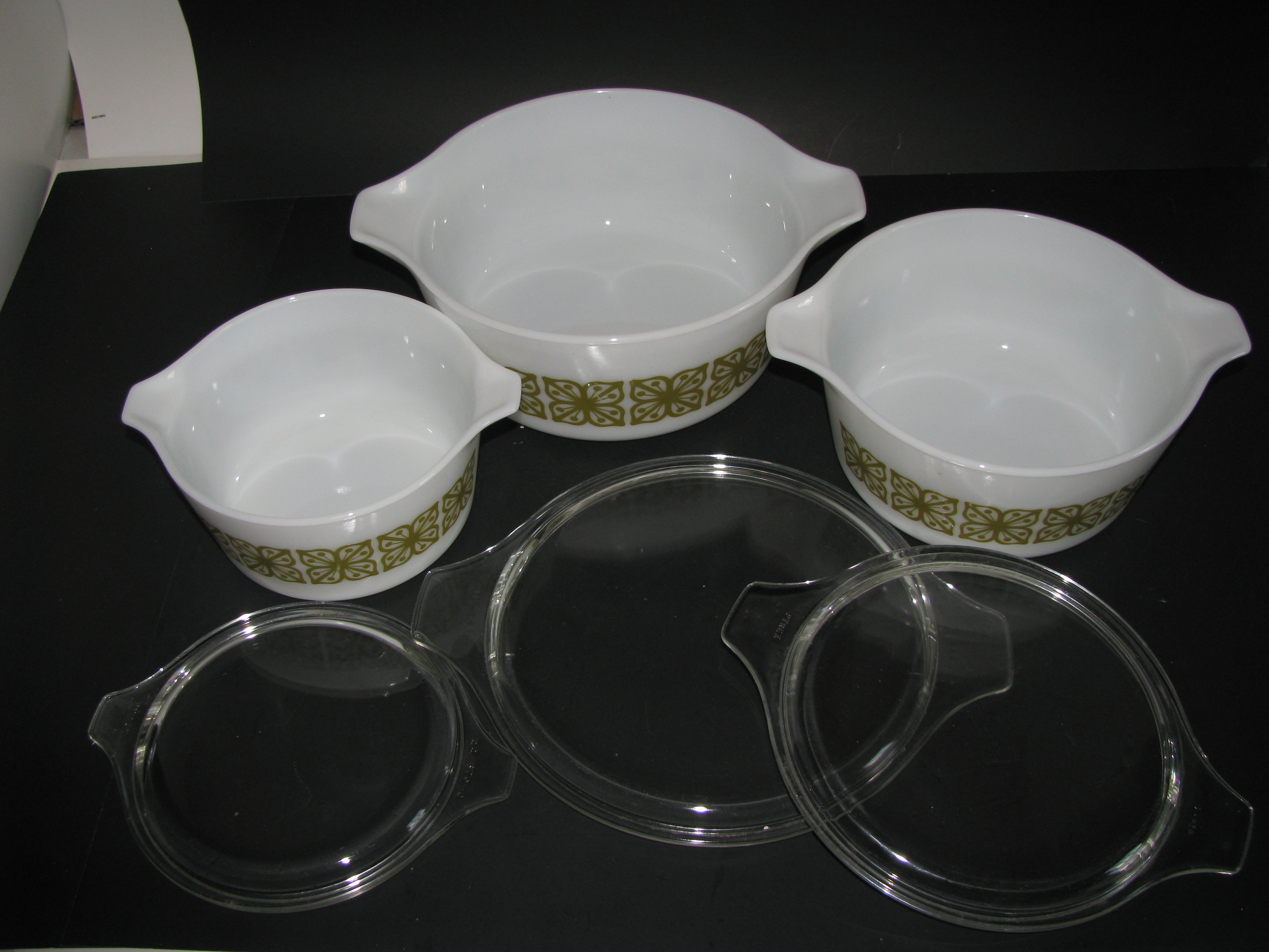 Vintage Pyrex Verde Autumn Floral 6-Piece Set