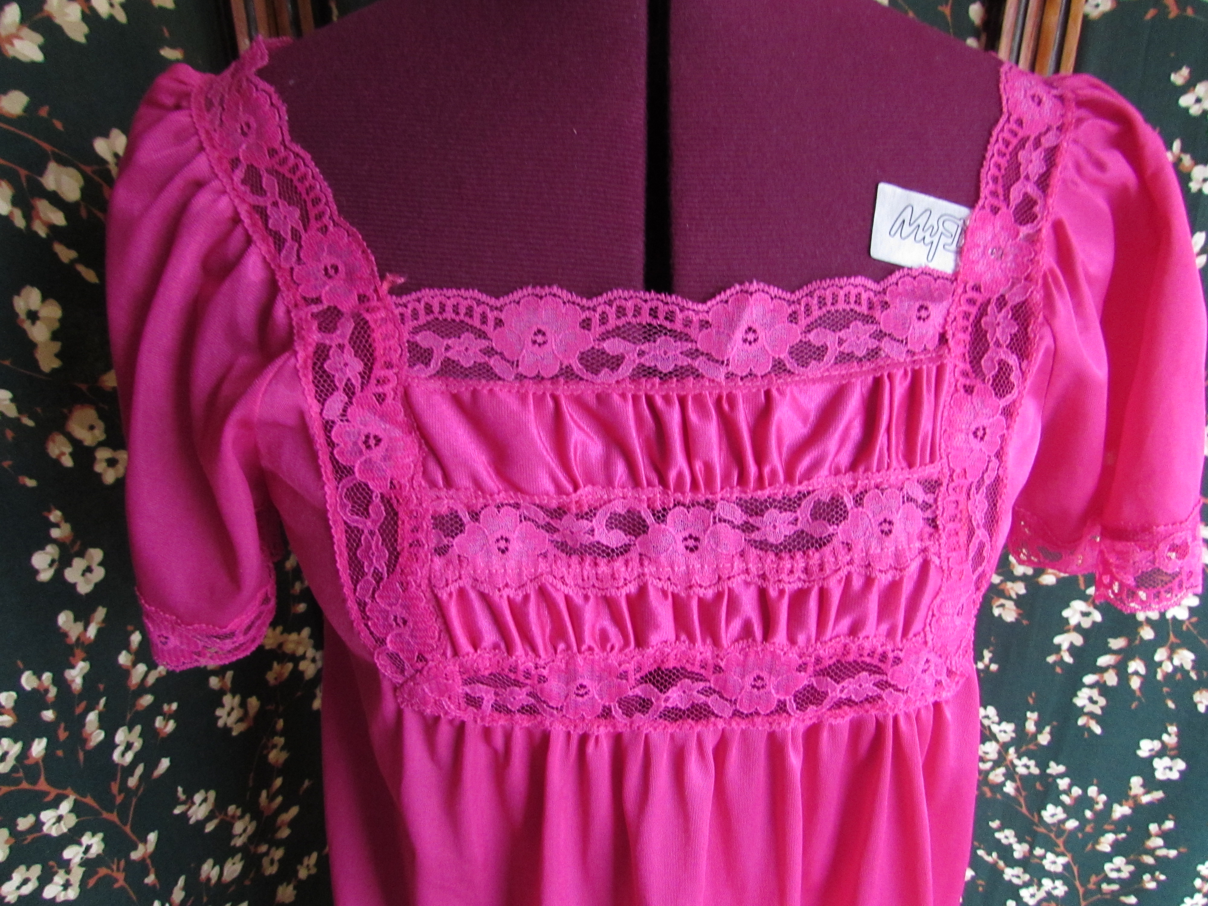 Vintage Rikki New York Size Small Nylon Nightgown