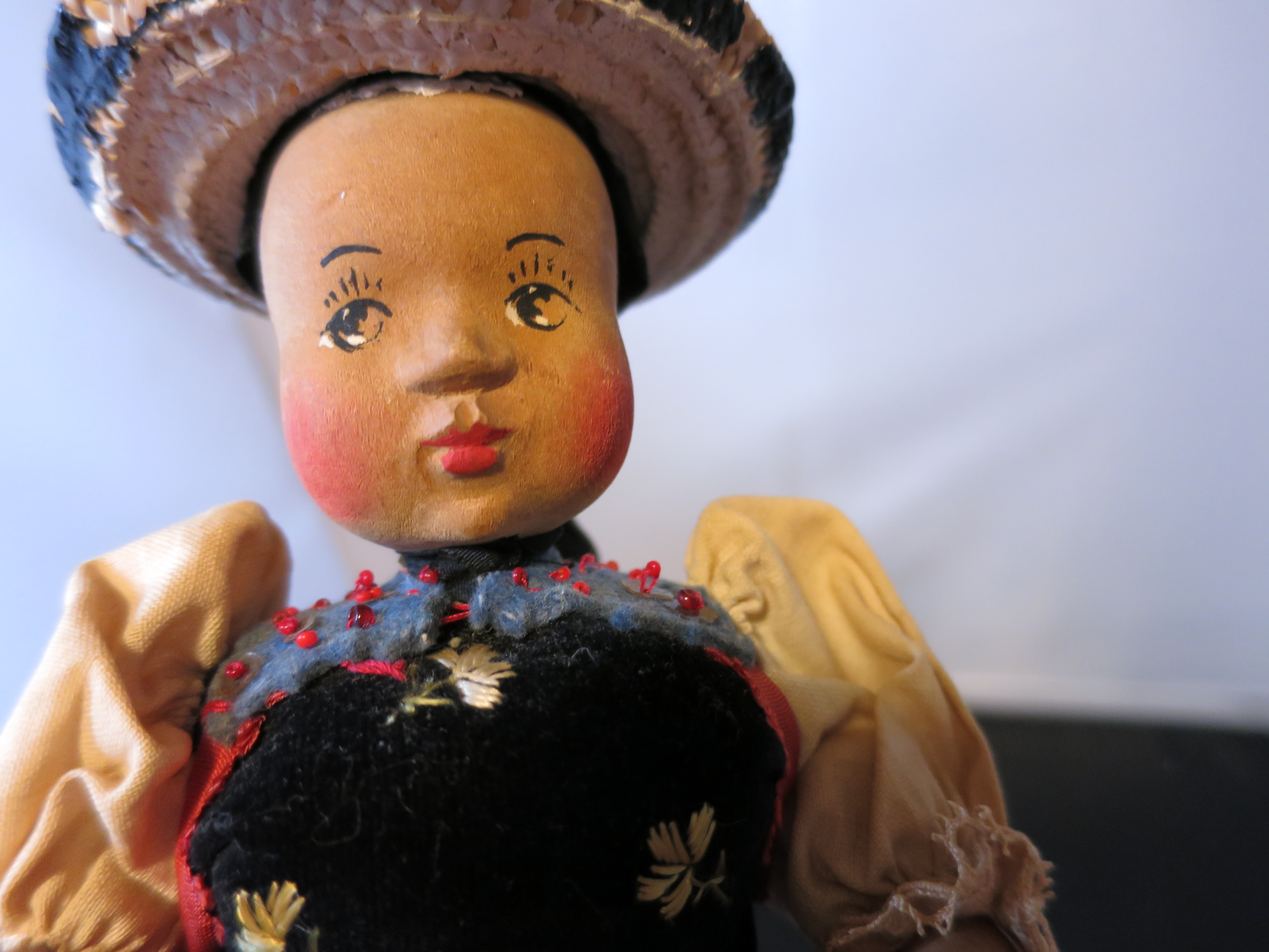 H K S Bottle Topper Doll wood original 1920s to 1940s