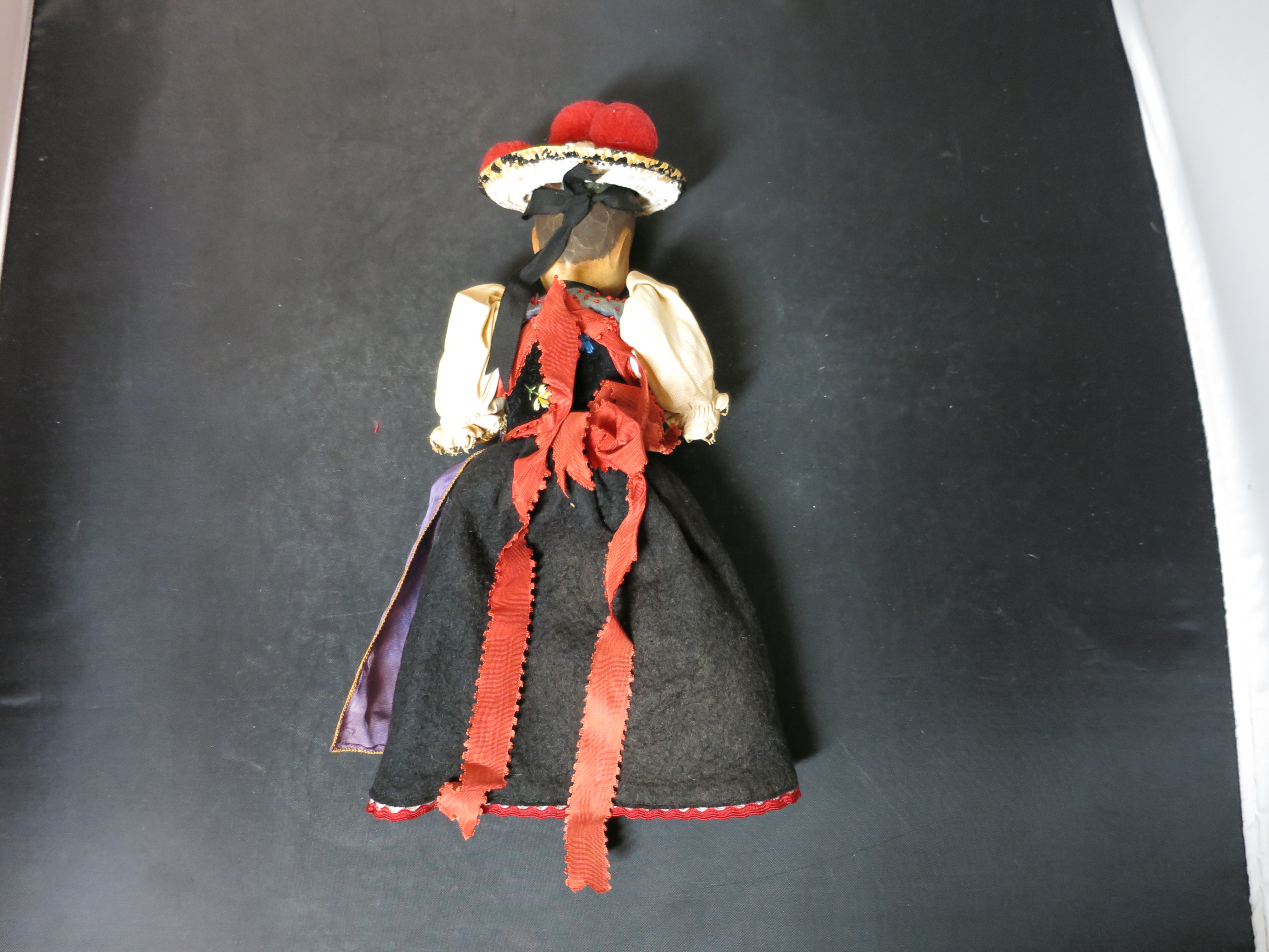 H K S Bottle Topper Doll wood original 1920s to 1940s