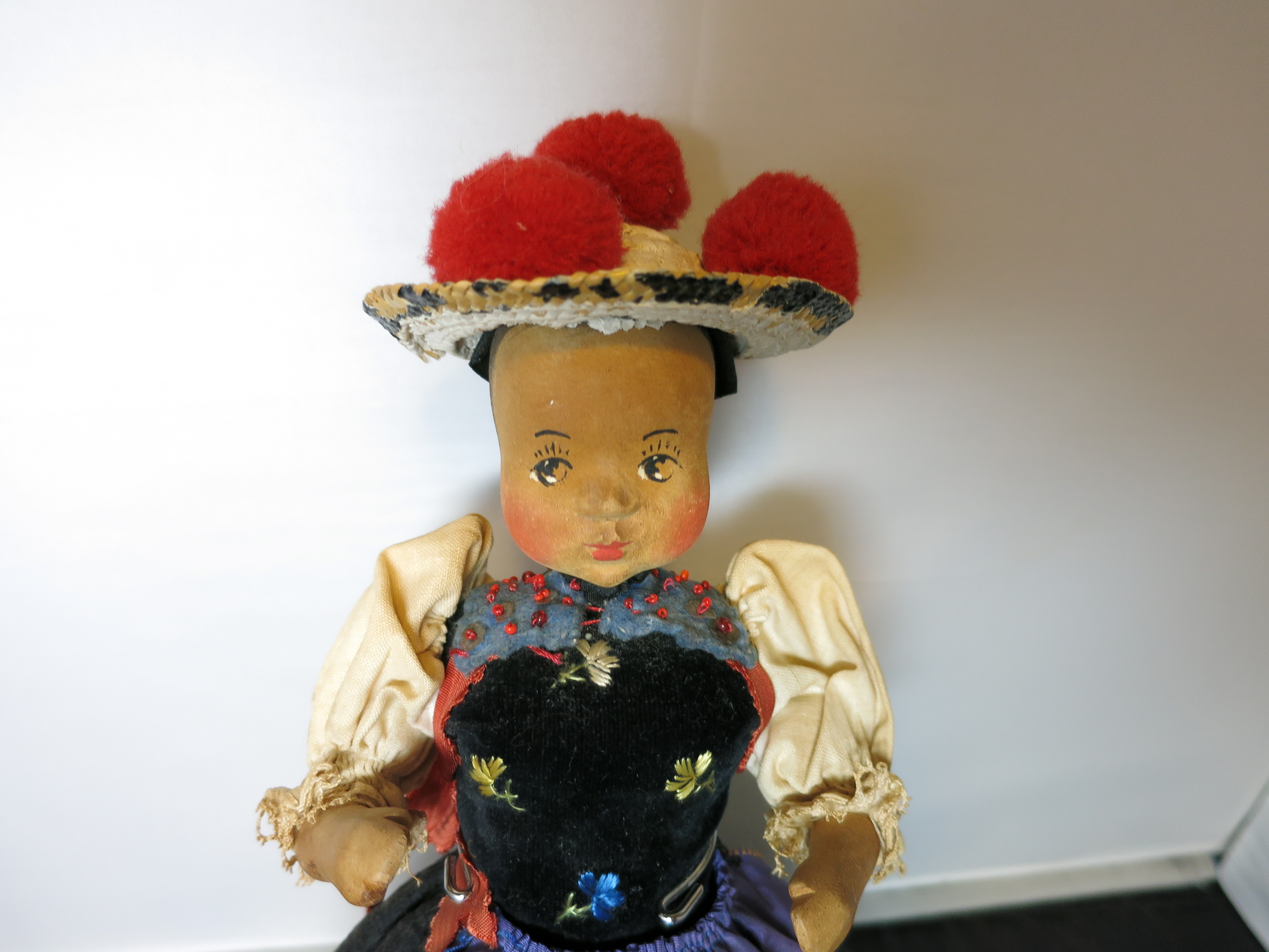 H K S Bottle Topper Doll wood original 1920s to 1940s