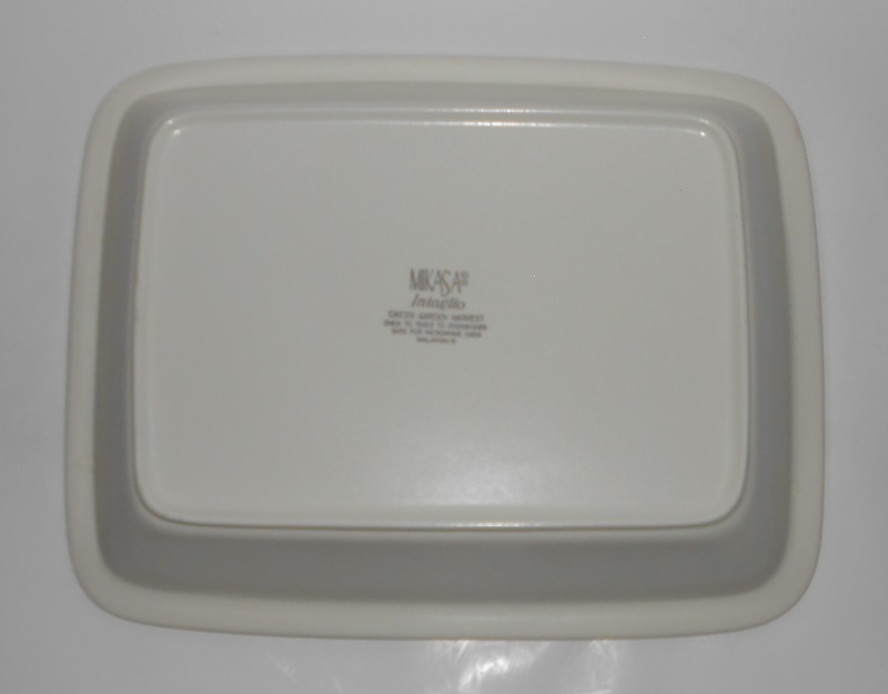 Mikasa Intaglio China CAC29 Garden Harvest Lasagna Pan