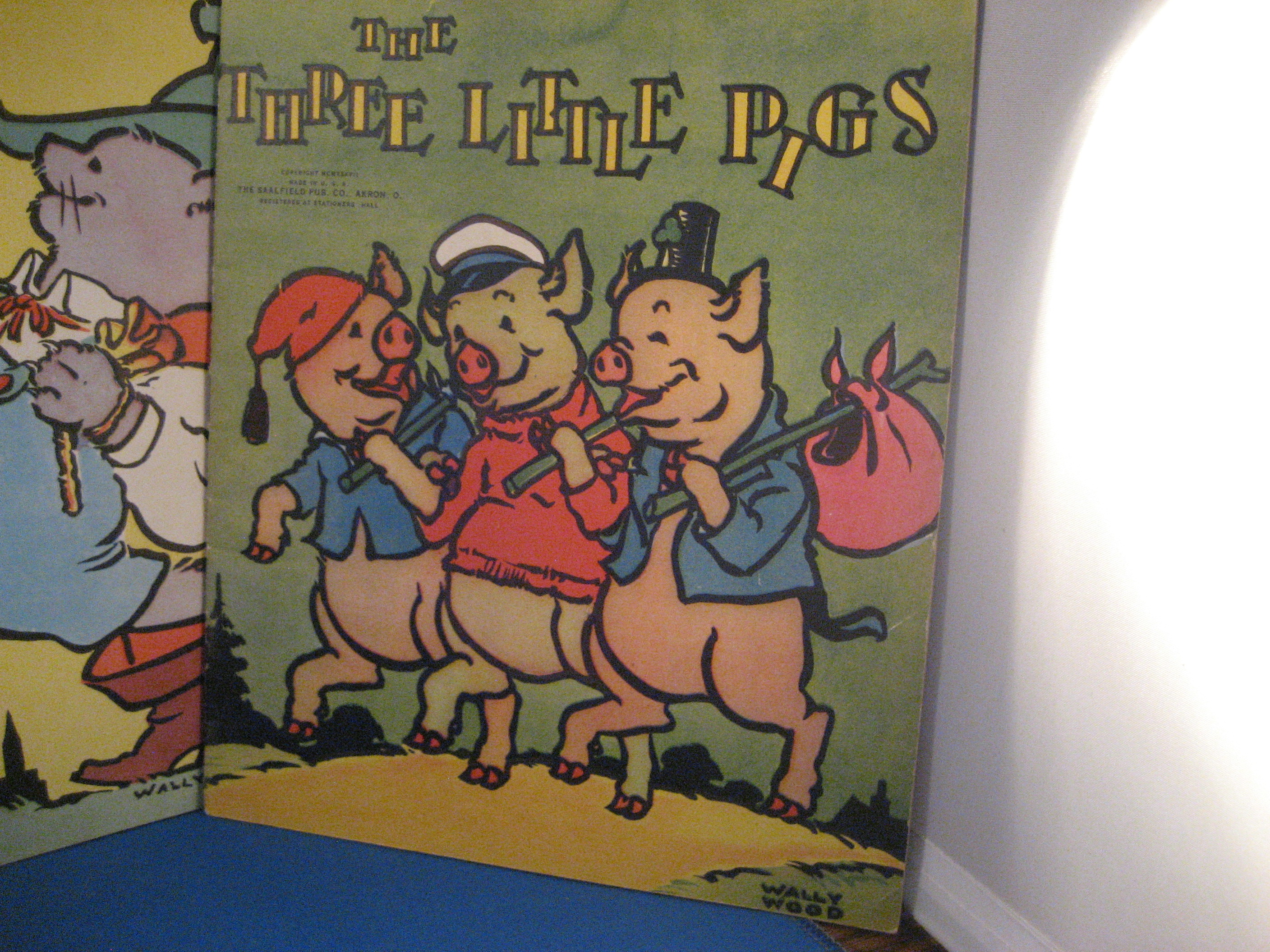 Puss In Boots, Three Little Pigs, and Three Bears Color Book
