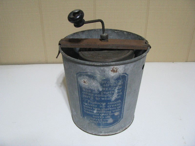 Vintage Acme 5-Minute Ice Cream Freezer - Acme Can Co. Philadelphia
