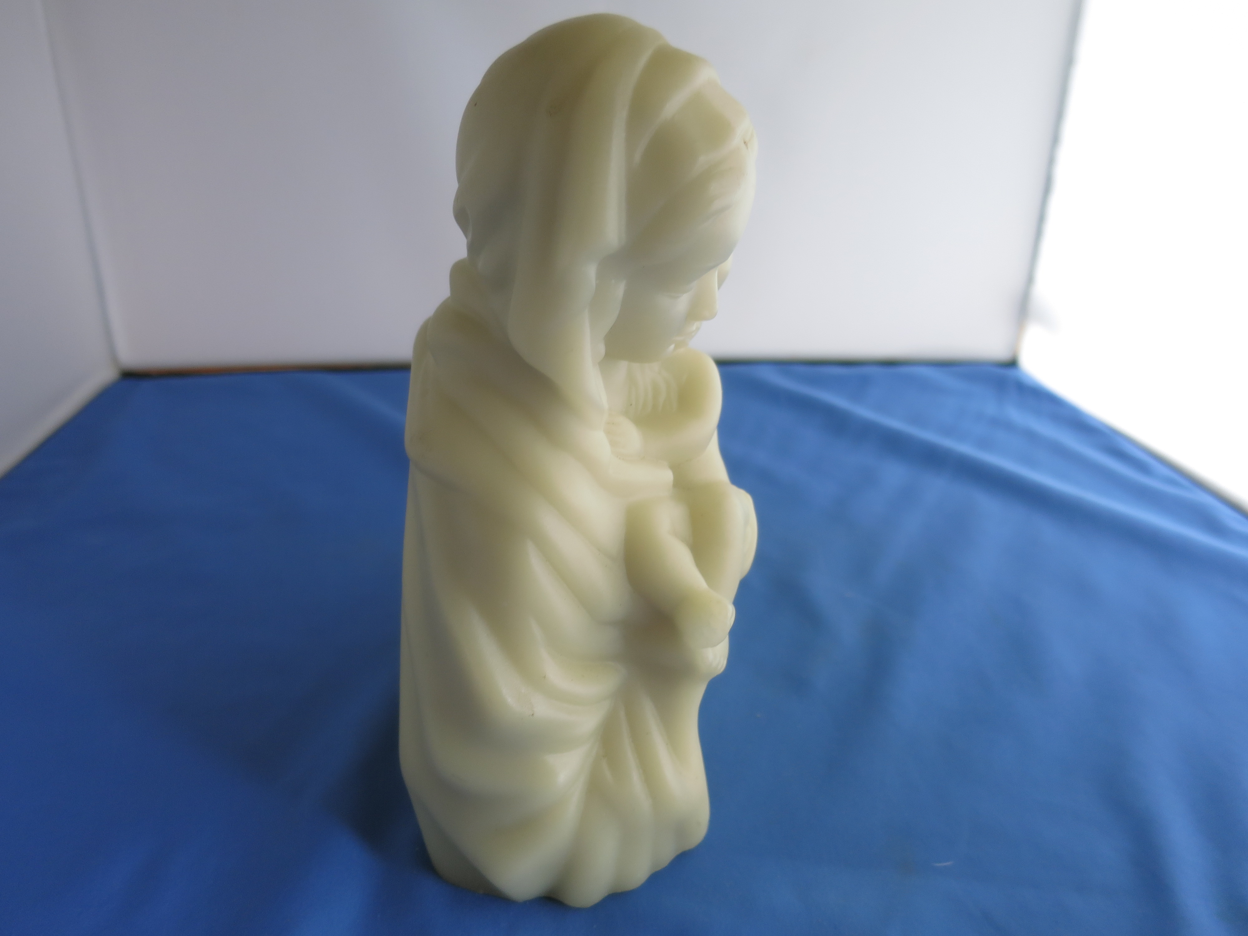 Blessed Virgin Mary Baby Jesus Molded Resin Figurine