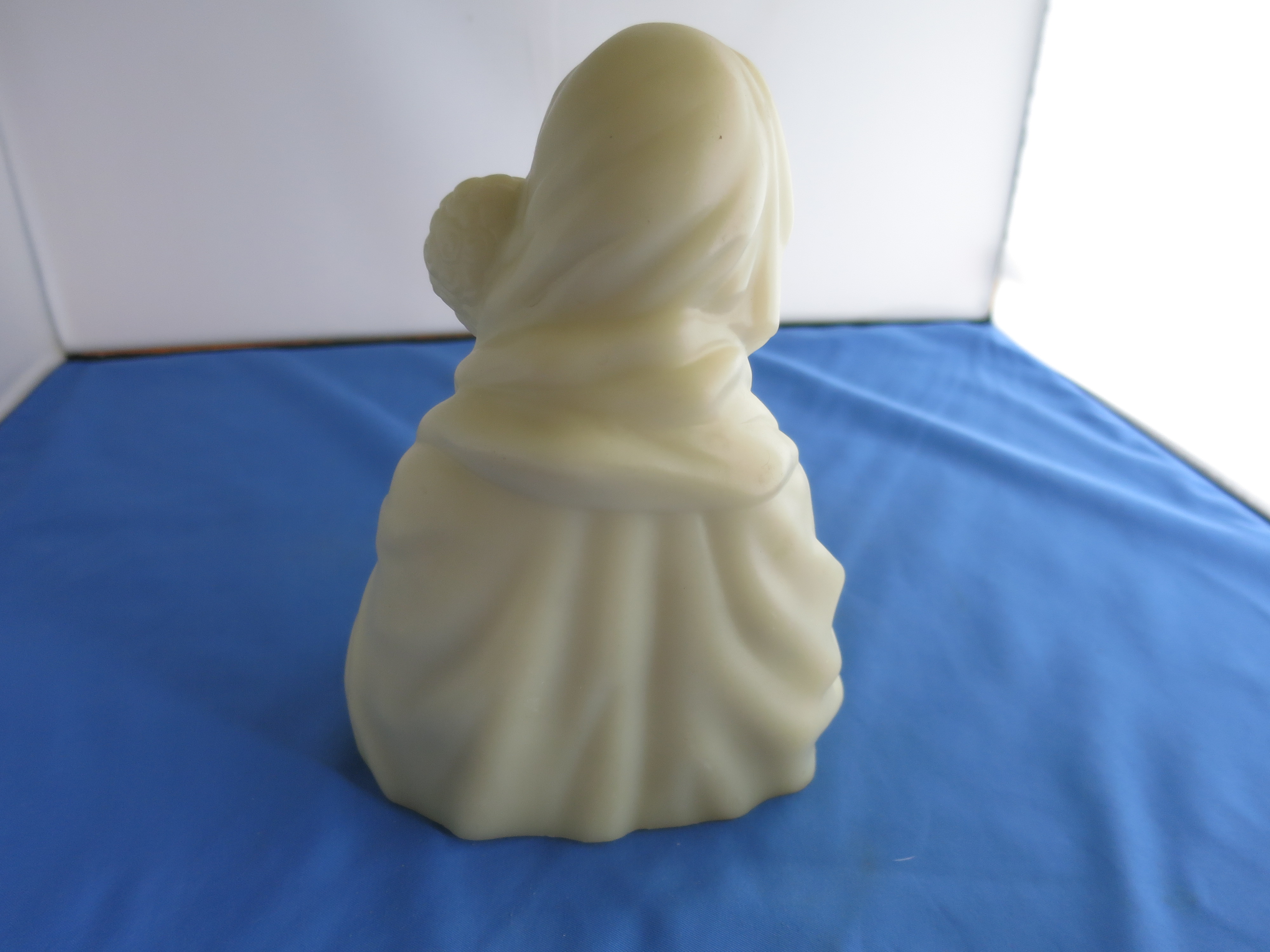 Blessed Virgin Mary Baby Jesus Molded Resin Figurine