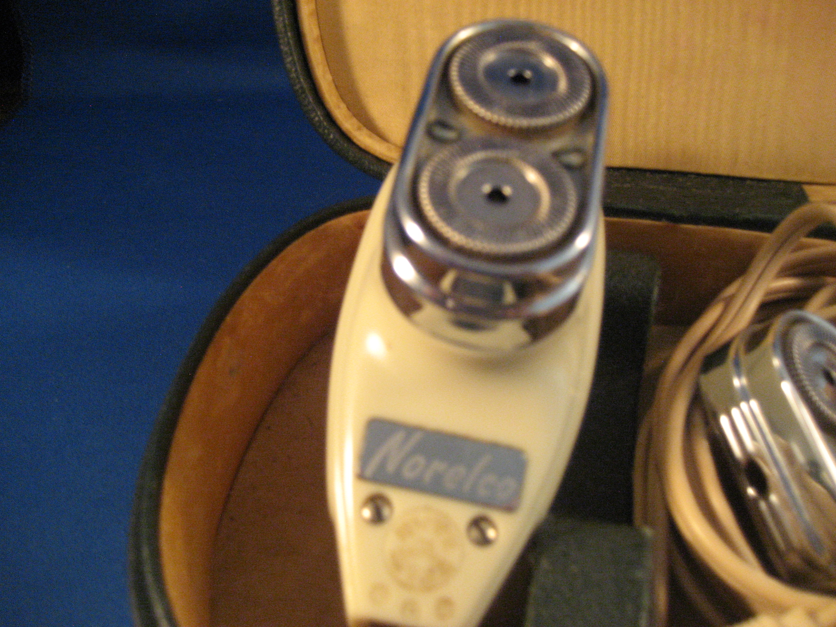 Women's Norelco Electric Shaver