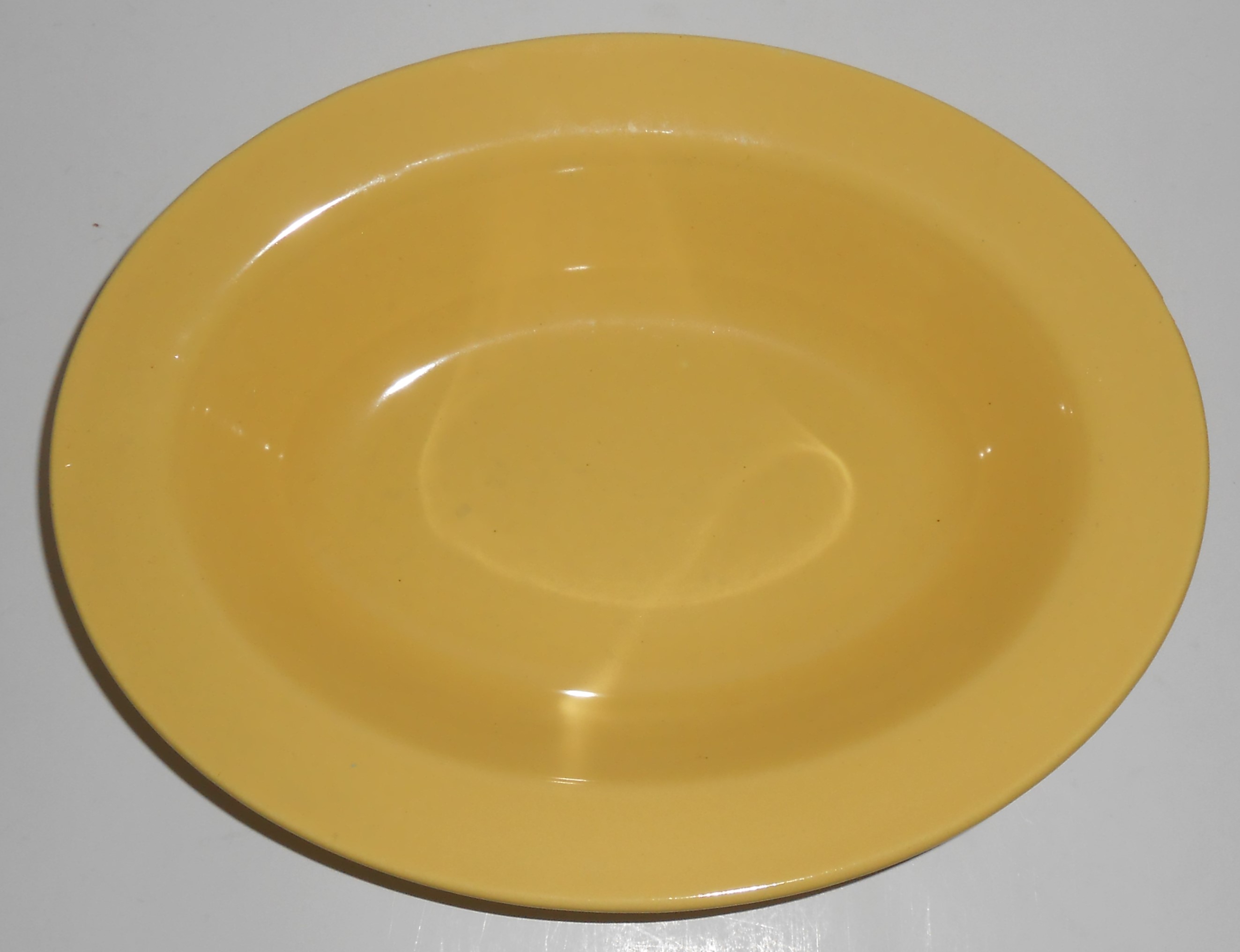 Metlox Pottery Poppy Trail Series 200 Gloss Yellow Oval