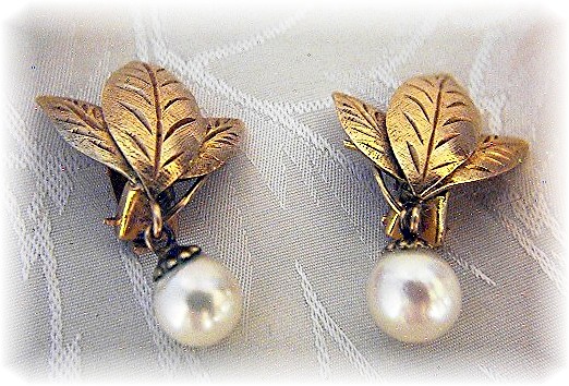 14K Gold Leaves 7mm Cultured Pearl 7mm Clip Earrings