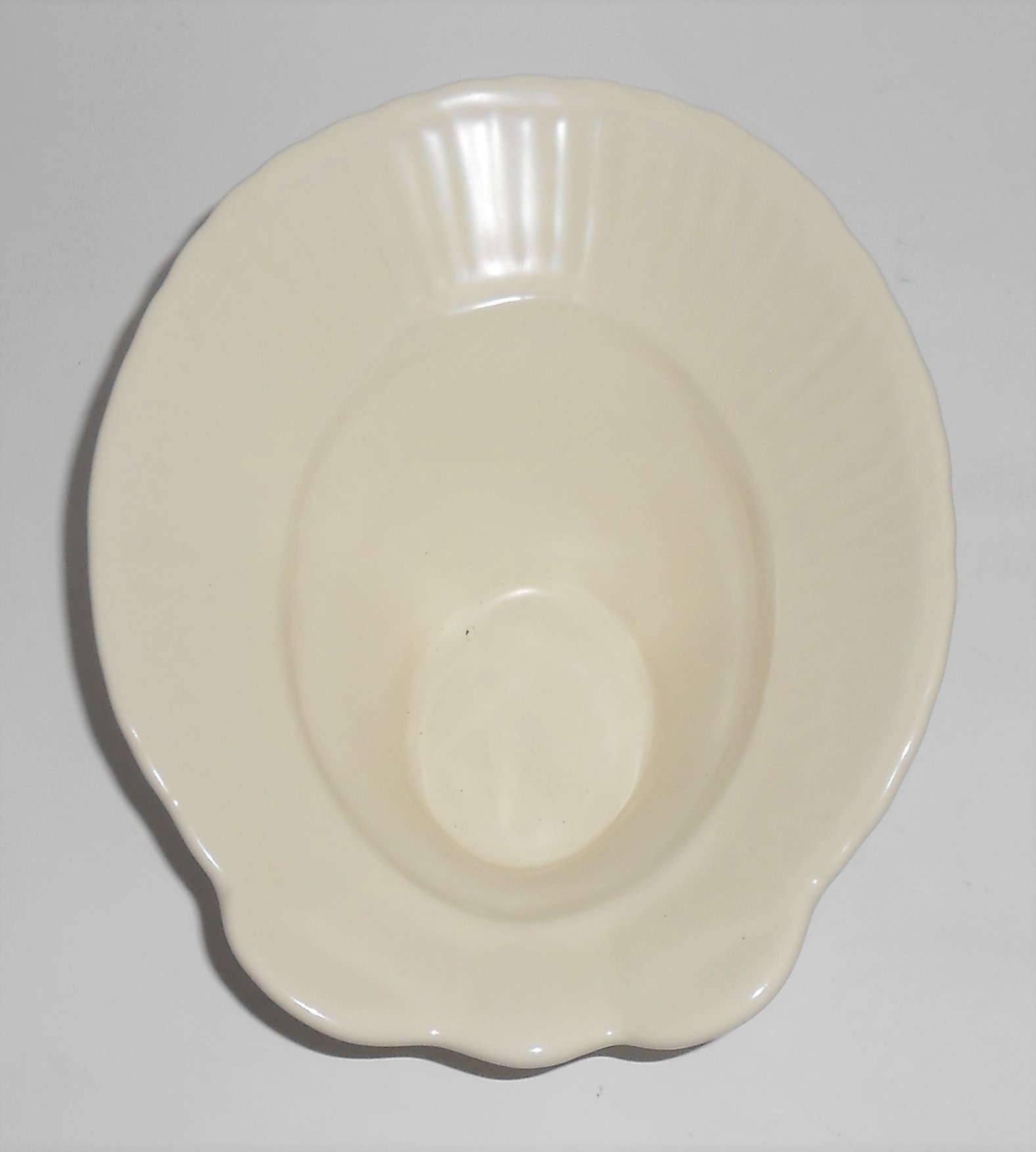 Franciscan Pottery Capistrano Art Ware Ivory Bonnet