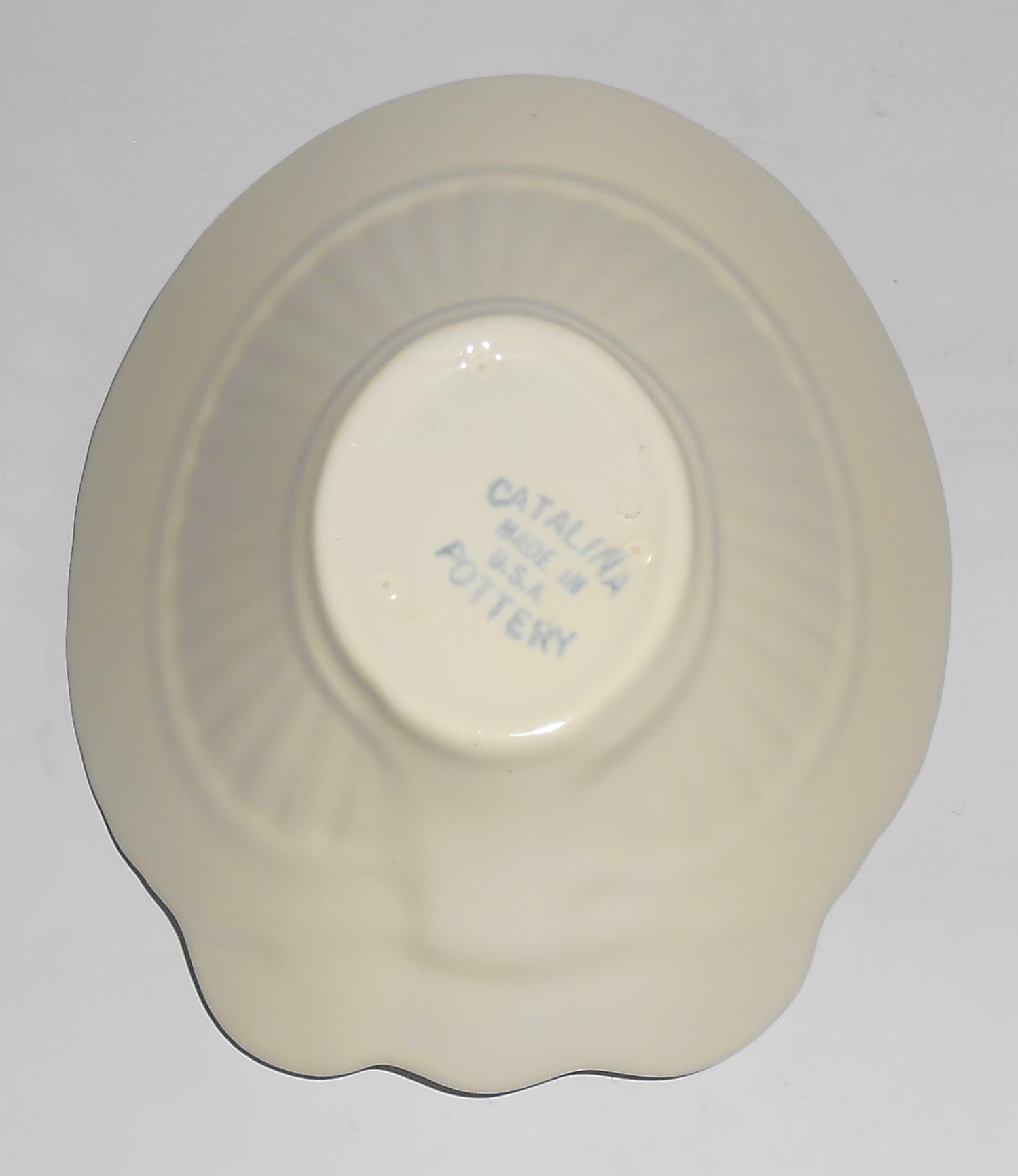 Franciscan Pottery Capistrano Art Ware Ivory Bonnet