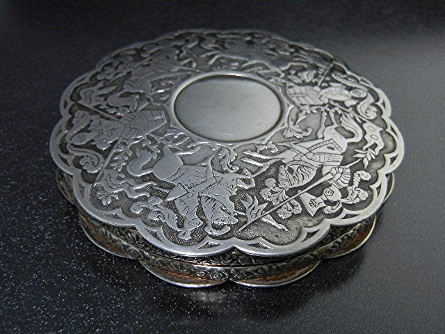 Compact Silver Knights on Horseback Mirror FFAICE