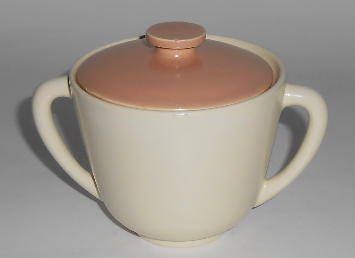 Catalina Pottery Rancho Ware Satin Ivory/Coral Sugar B