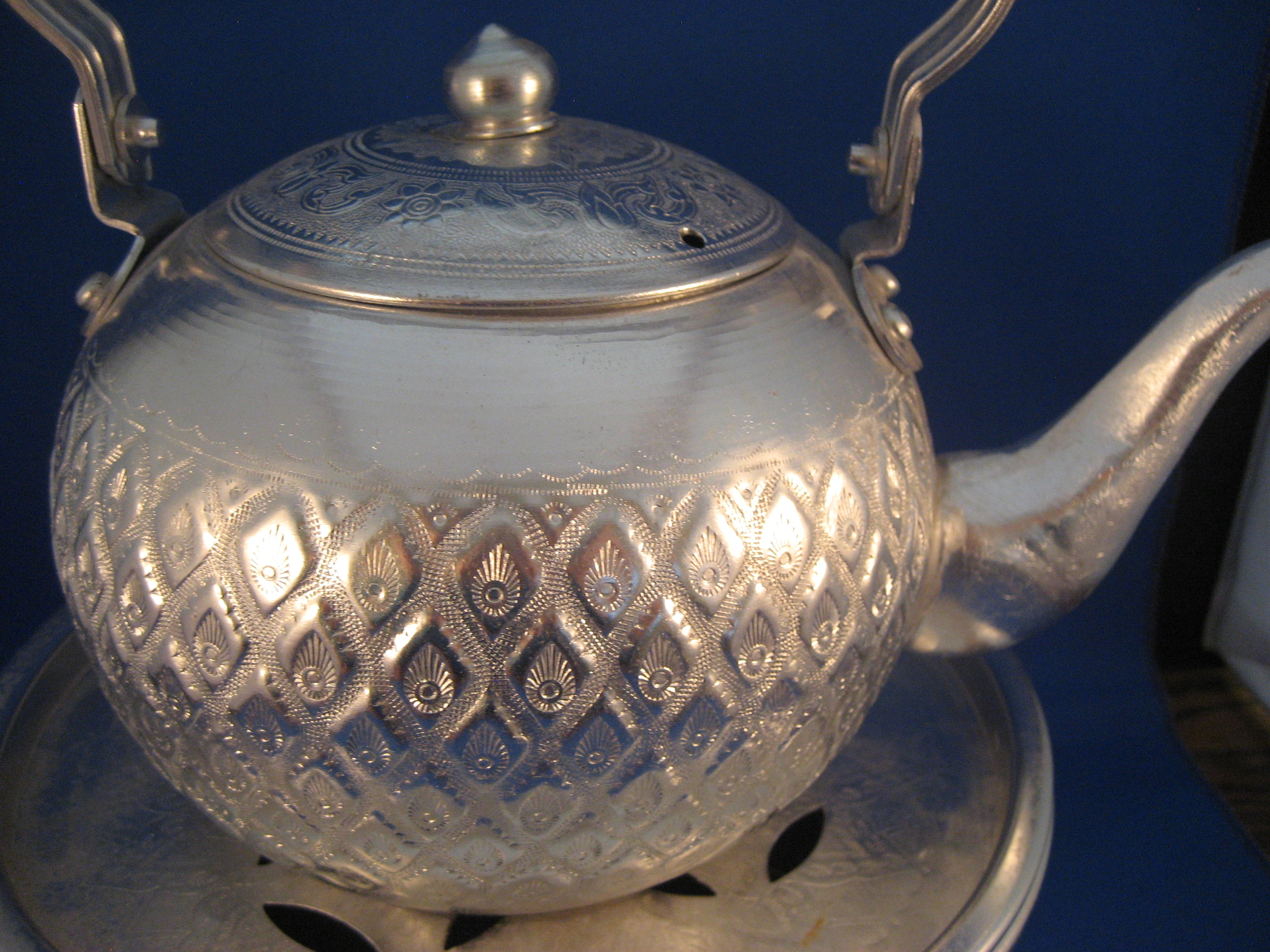 Basket Brand Tea Pot and Base