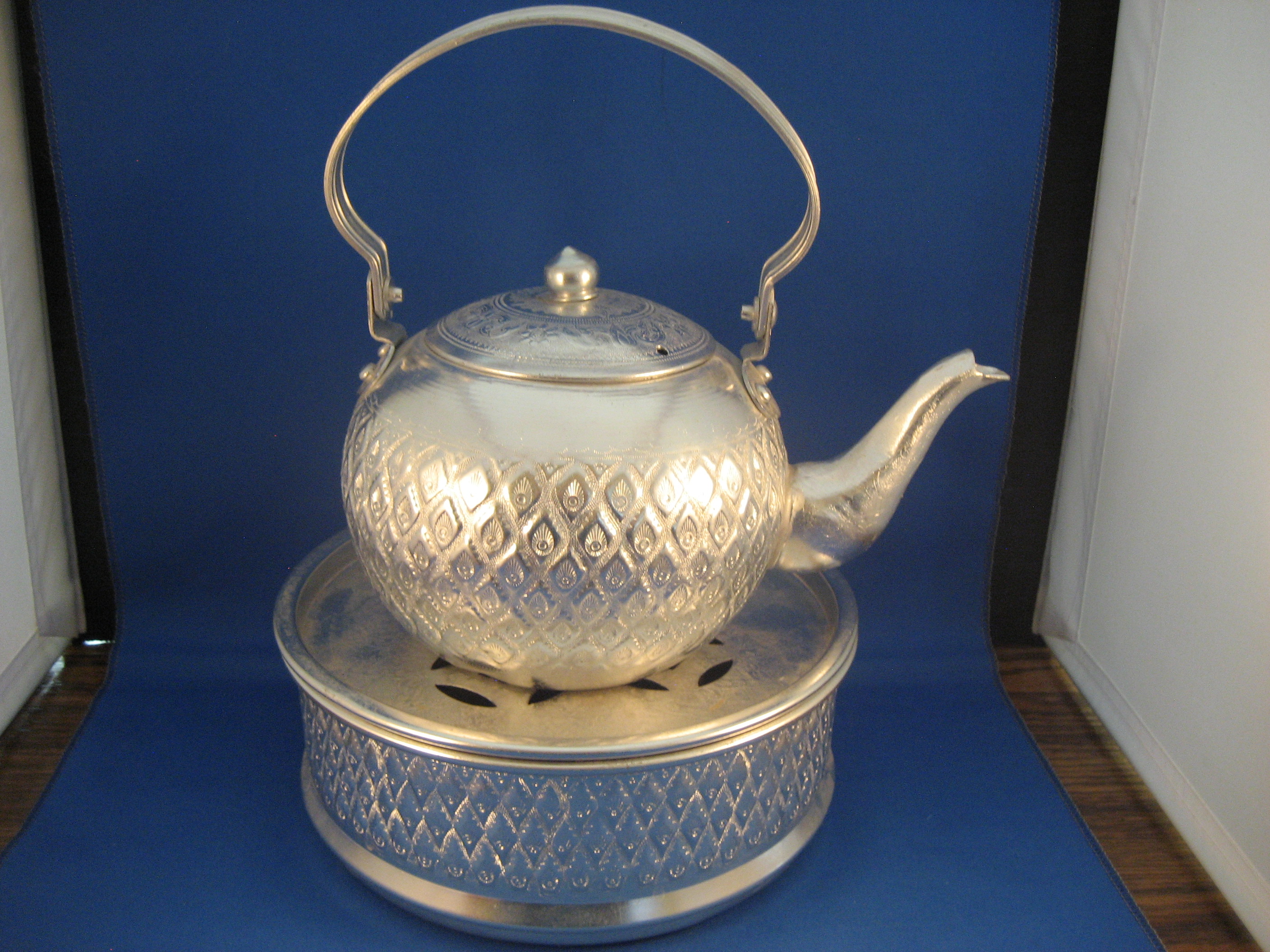 Basket Brand Tea Pot and Base