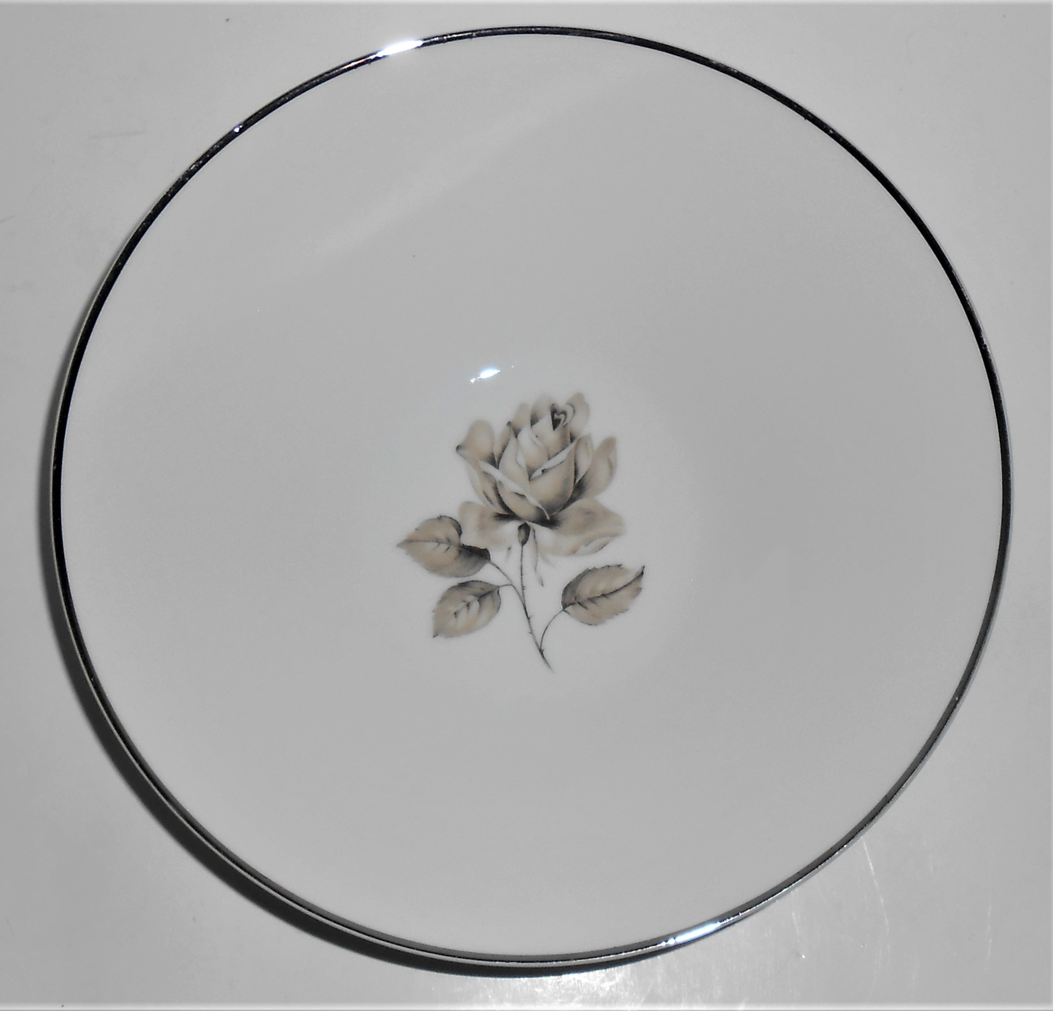 Quality Crafts Porcelain China Bavaria Midnight Rose Ve