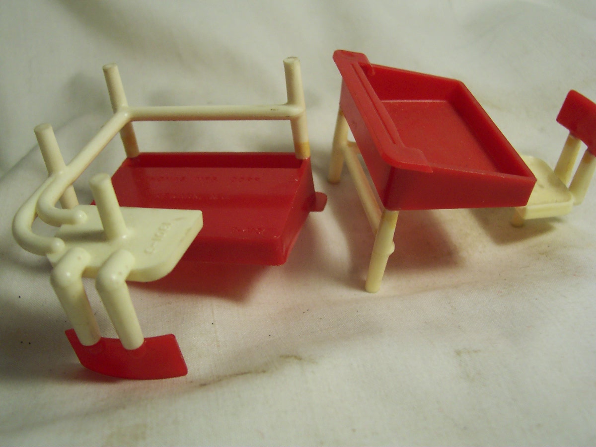 Dollhouse School Desk Thomas Mfg set of 2
