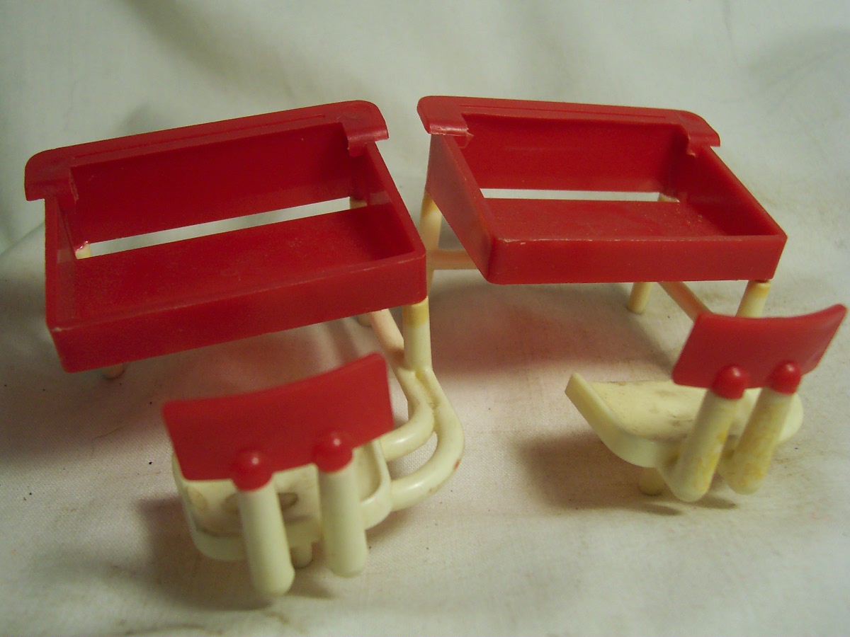 Dollhouse School Desk Thomas Mfg set of 2