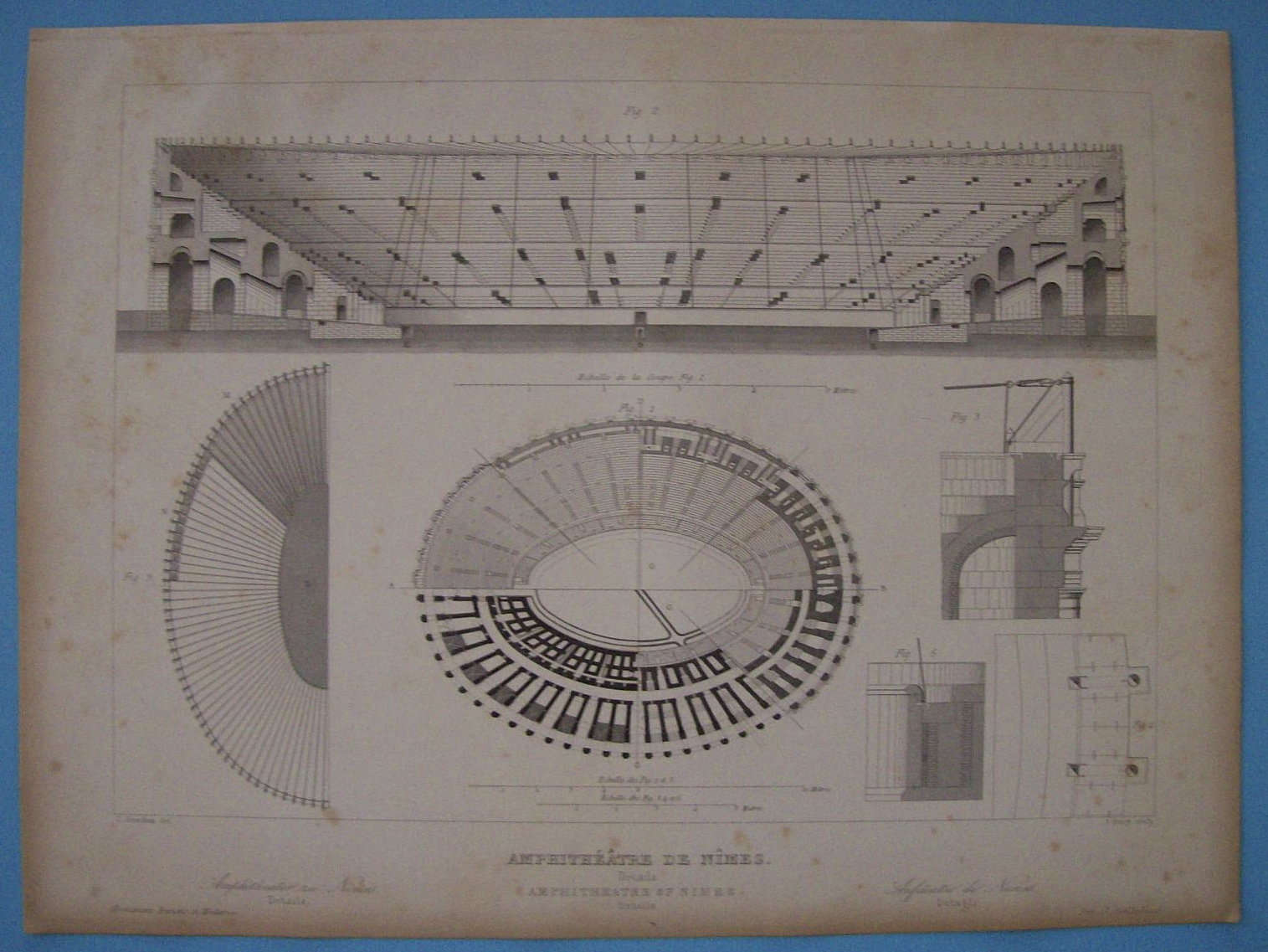 Amphitheatre De Nimes