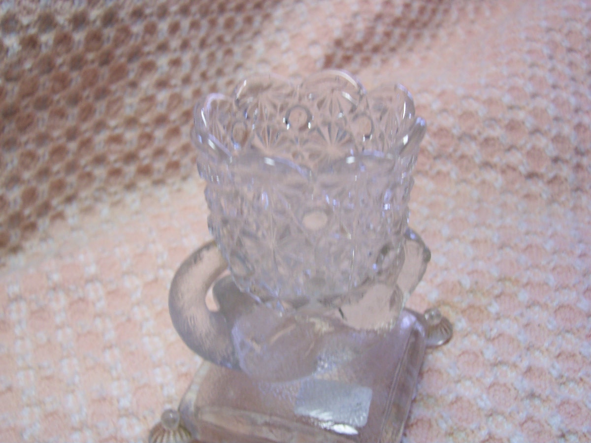 Richards Hartley Cat Pillow Toothpick Holder