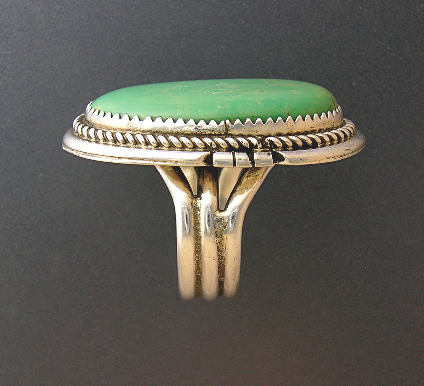 Native American  Sterling Silver Green Turquoise Ring