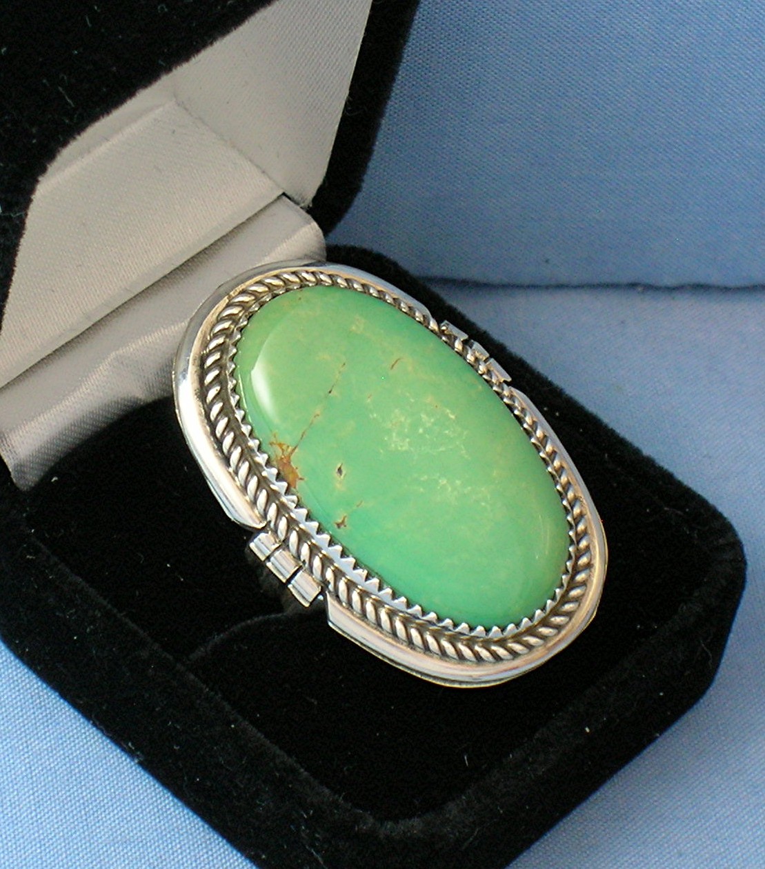 Native American  Sterling Silver Green Turquoise Ring