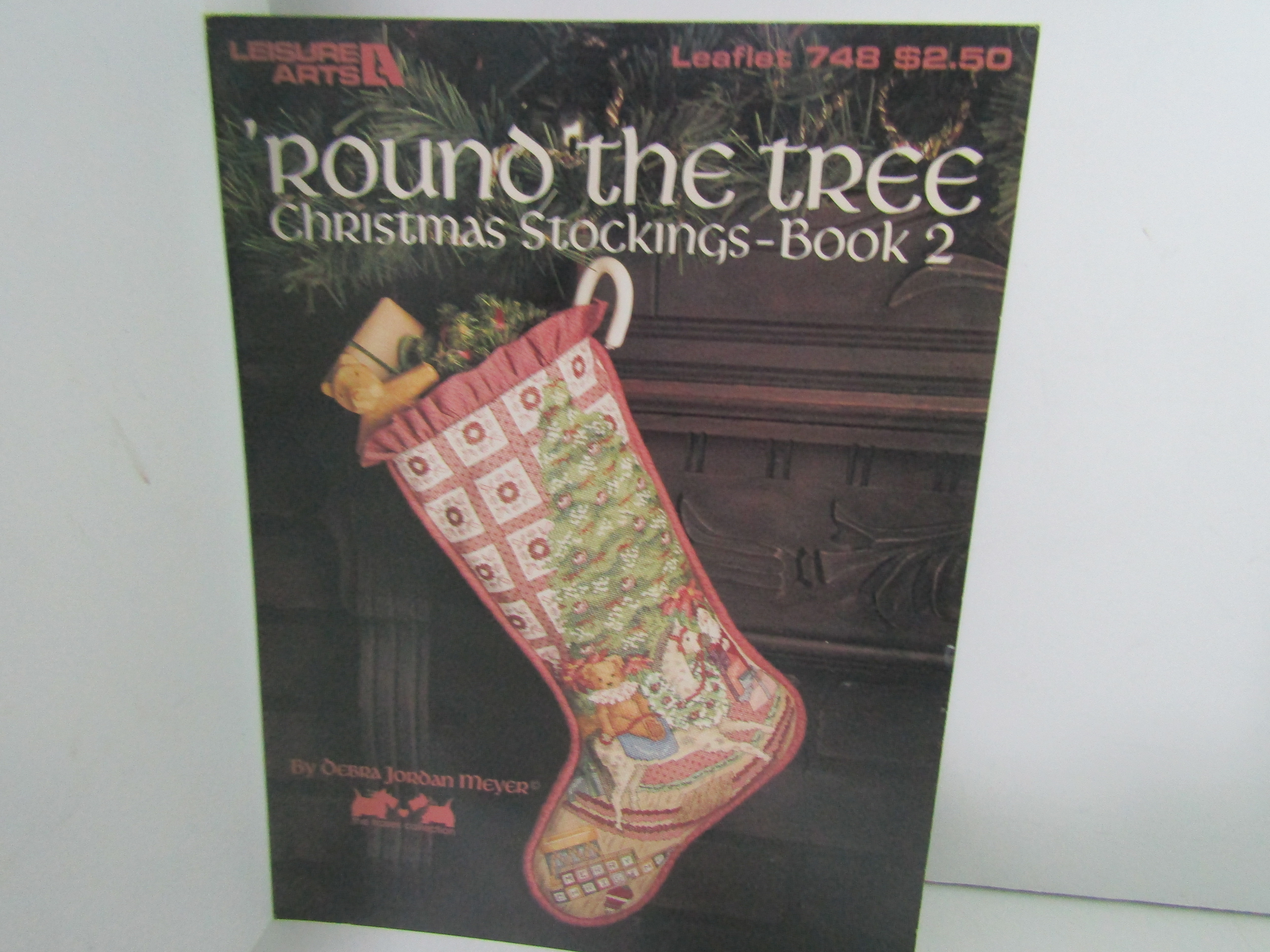Leisure  Round The Tree  Christmas Stocking Book 2 #748