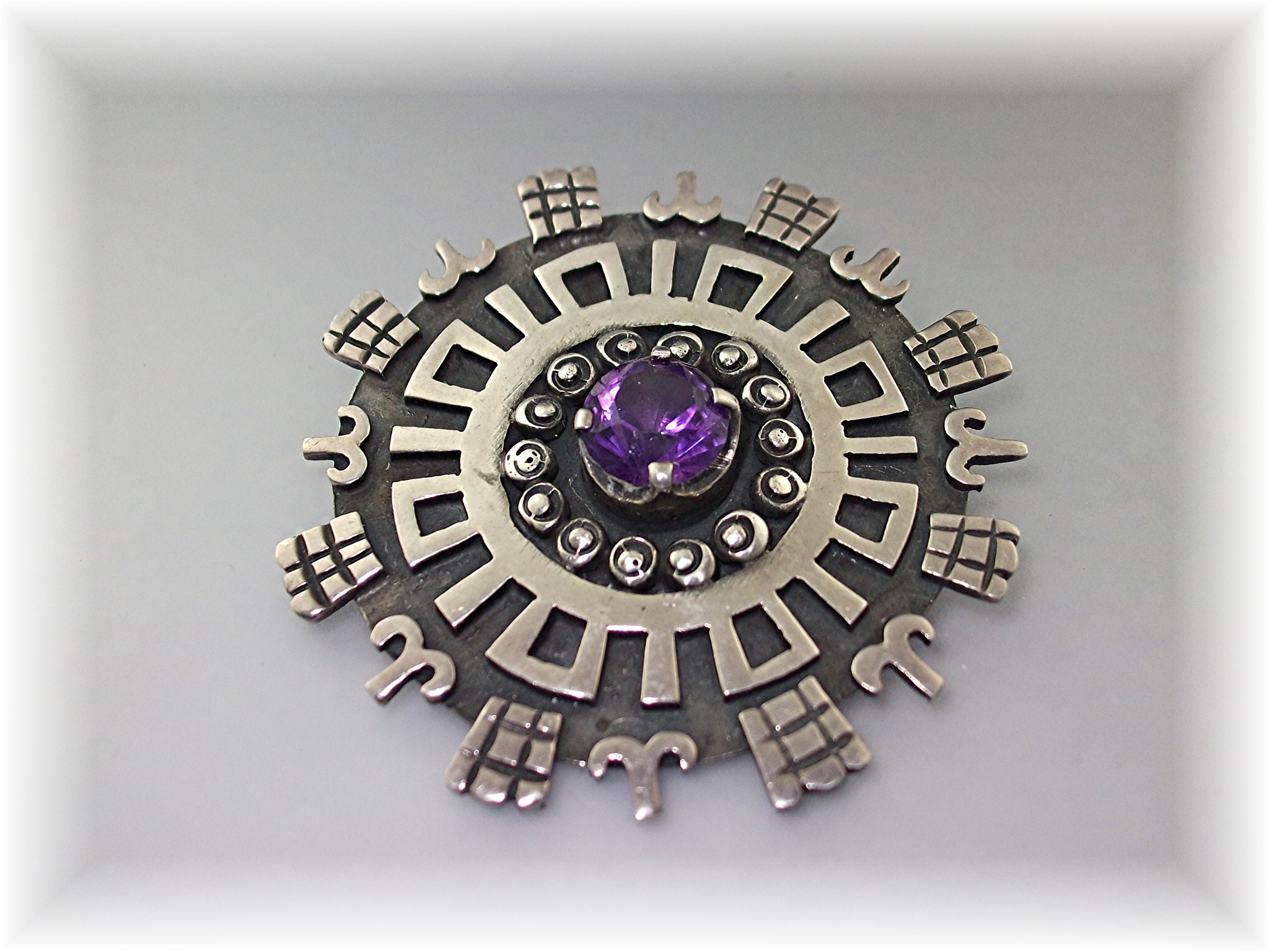 Brooch Pin Los Ballesteros Sterling Silver Amethyst