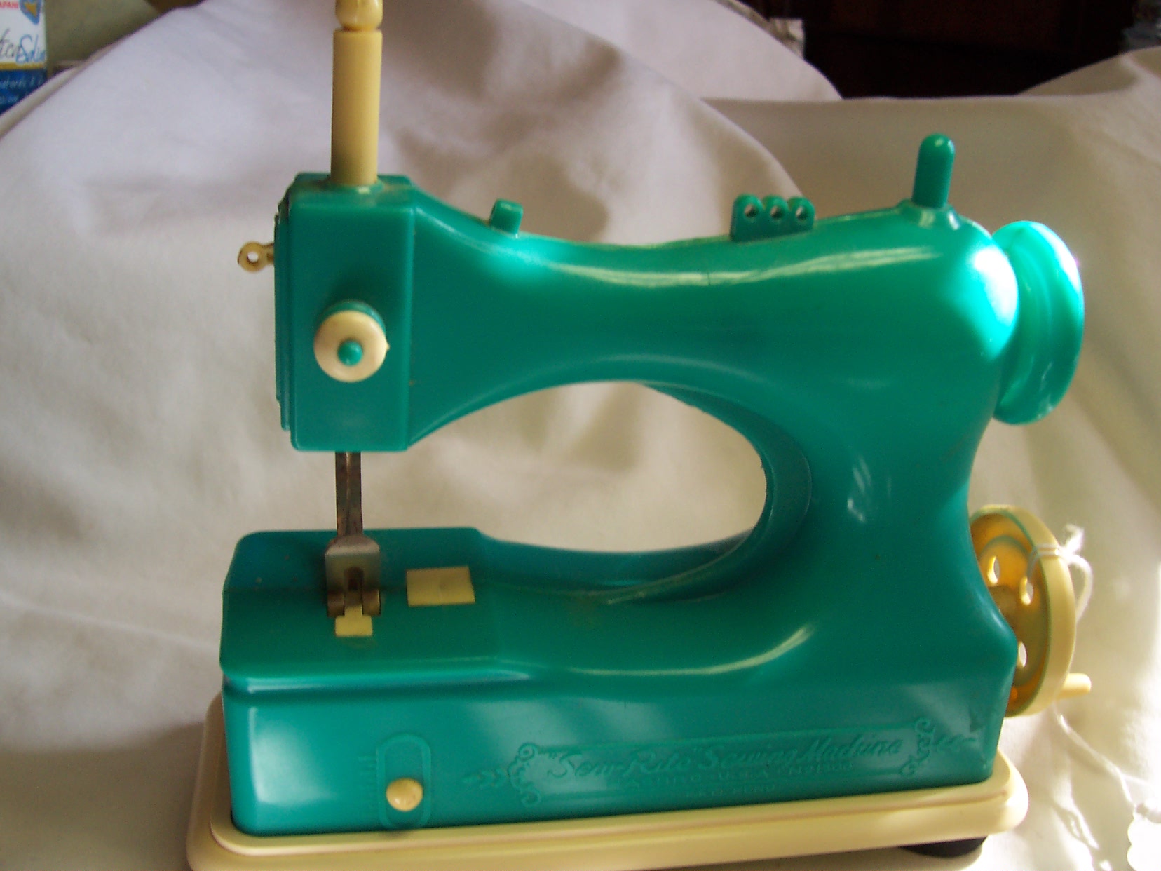 Sew Rite Toy Sewing Machine no 1500 Hasbro