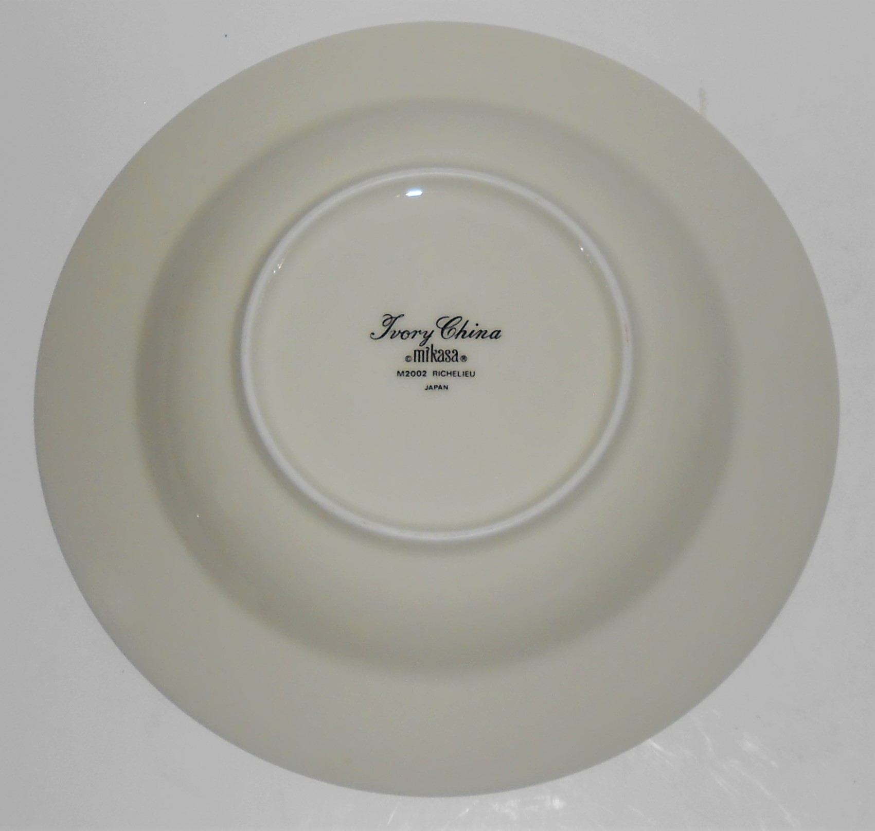Mikasa Fine China M2002 Richelieu w/Gold Rimmed Soup