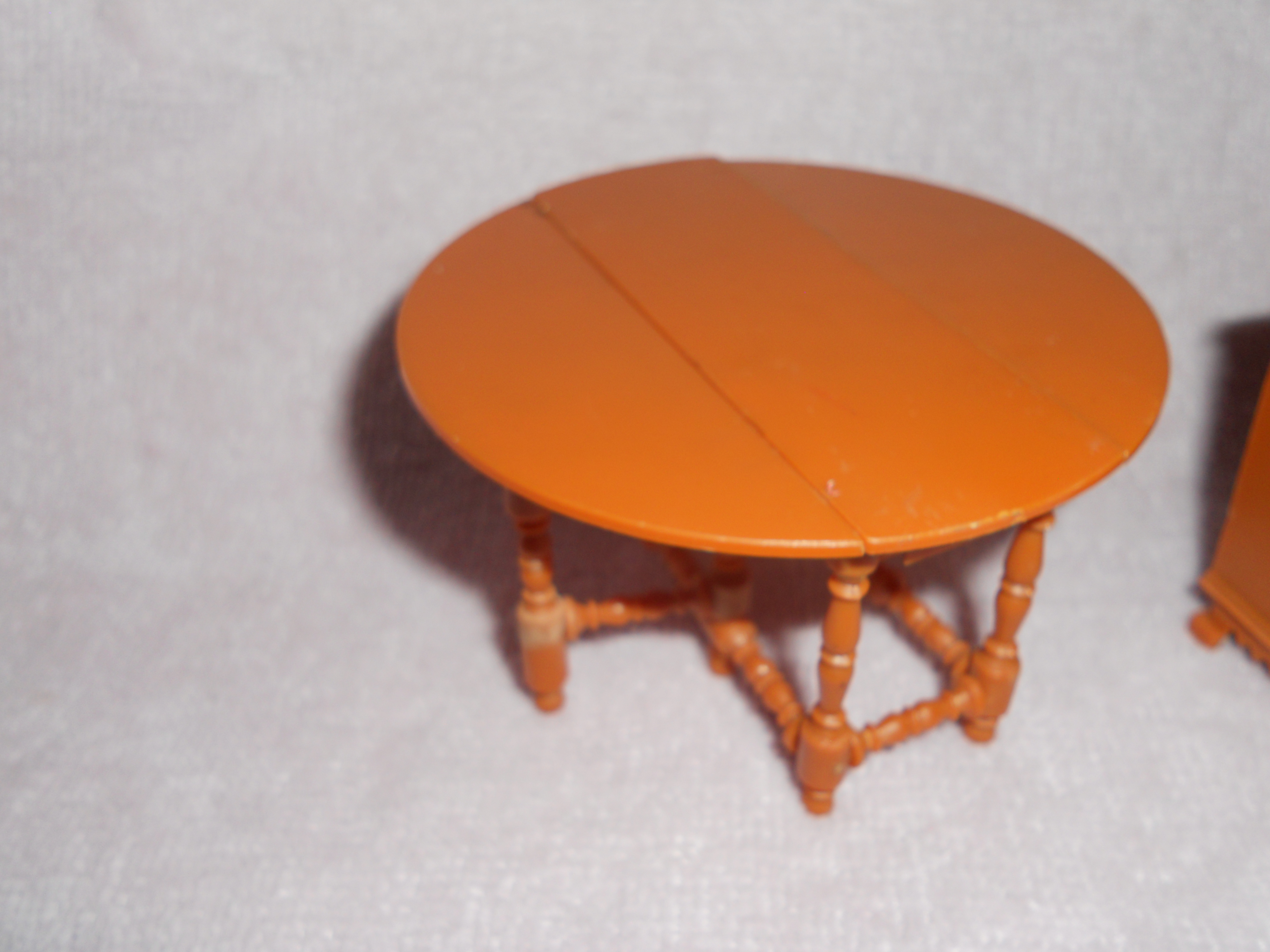 Dollhouse Table and Buffet Ideal Louis Marx