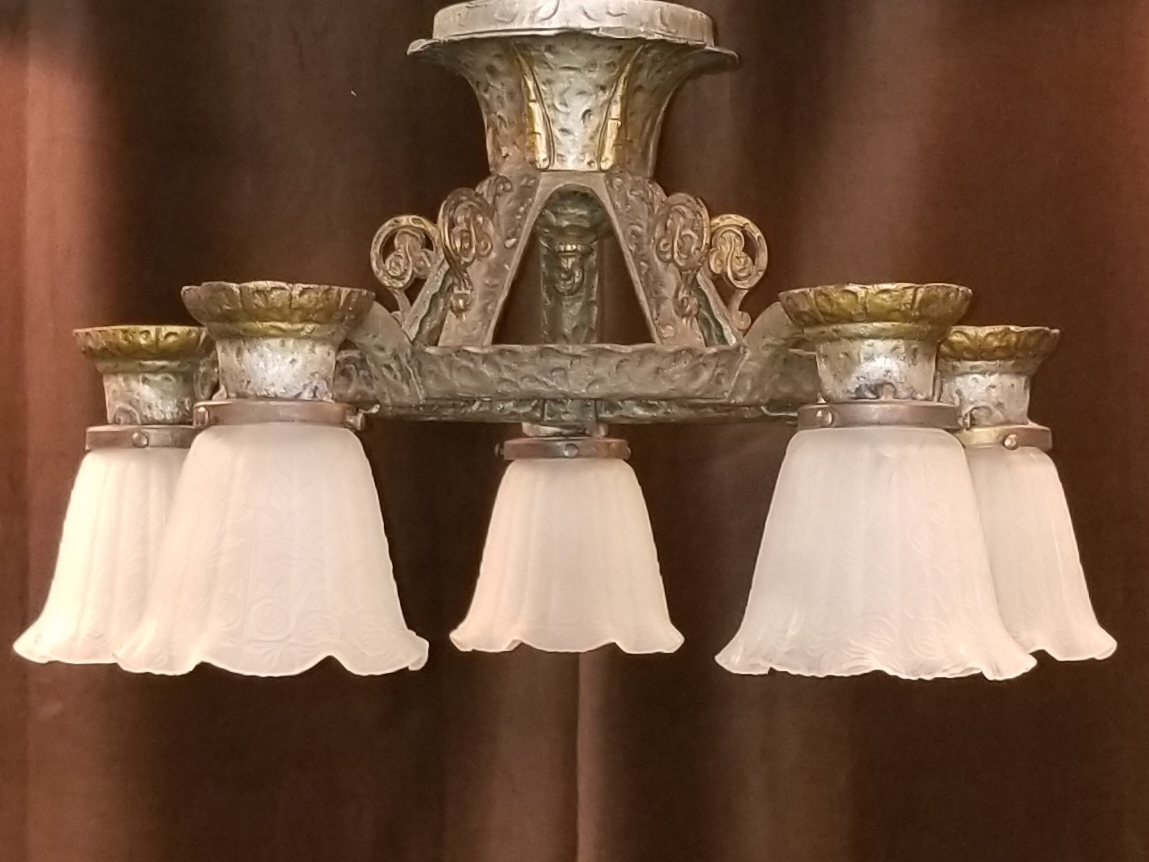 Ding Room Pendant