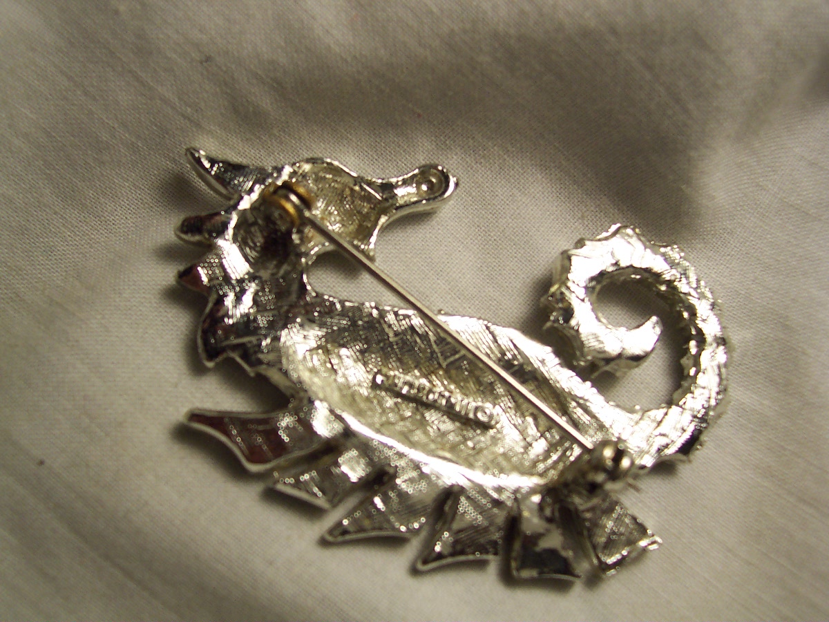 Dodds Seahorse Brooch Pin Ruby Rhinestone Gold Tone