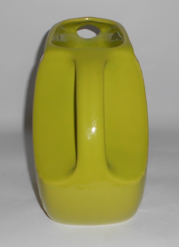 VINTAGE Fiesta Pottery 1950's Chartreuse Ice Lip Water Pitcher