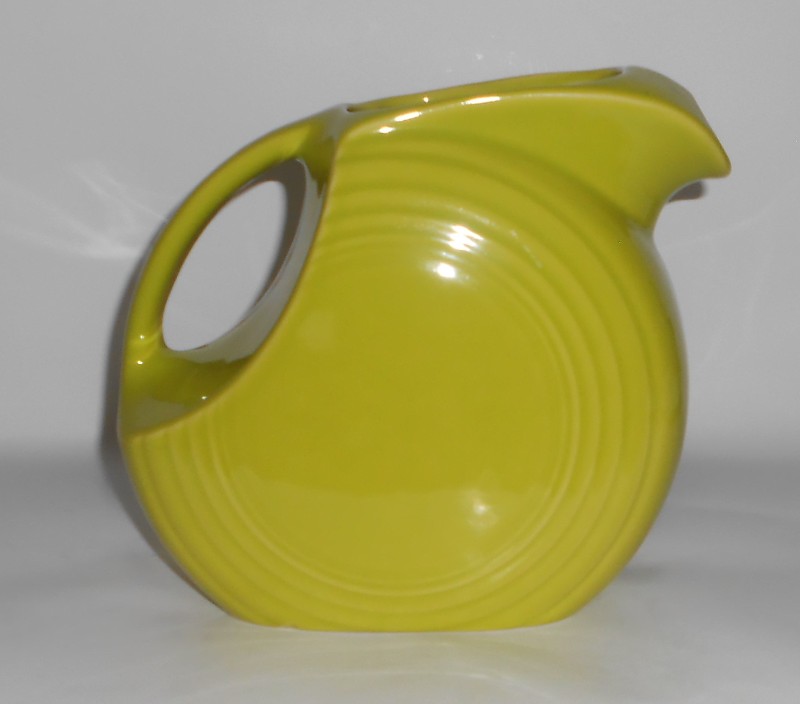 VINTAGE Fiesta Pottery 1950's Chartreuse Ice Lip Water Pitcher
