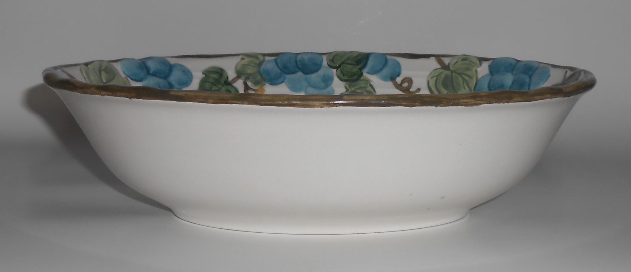Metlox Pottery Poppy Trail Sculptured Grape Oval Vegeta
