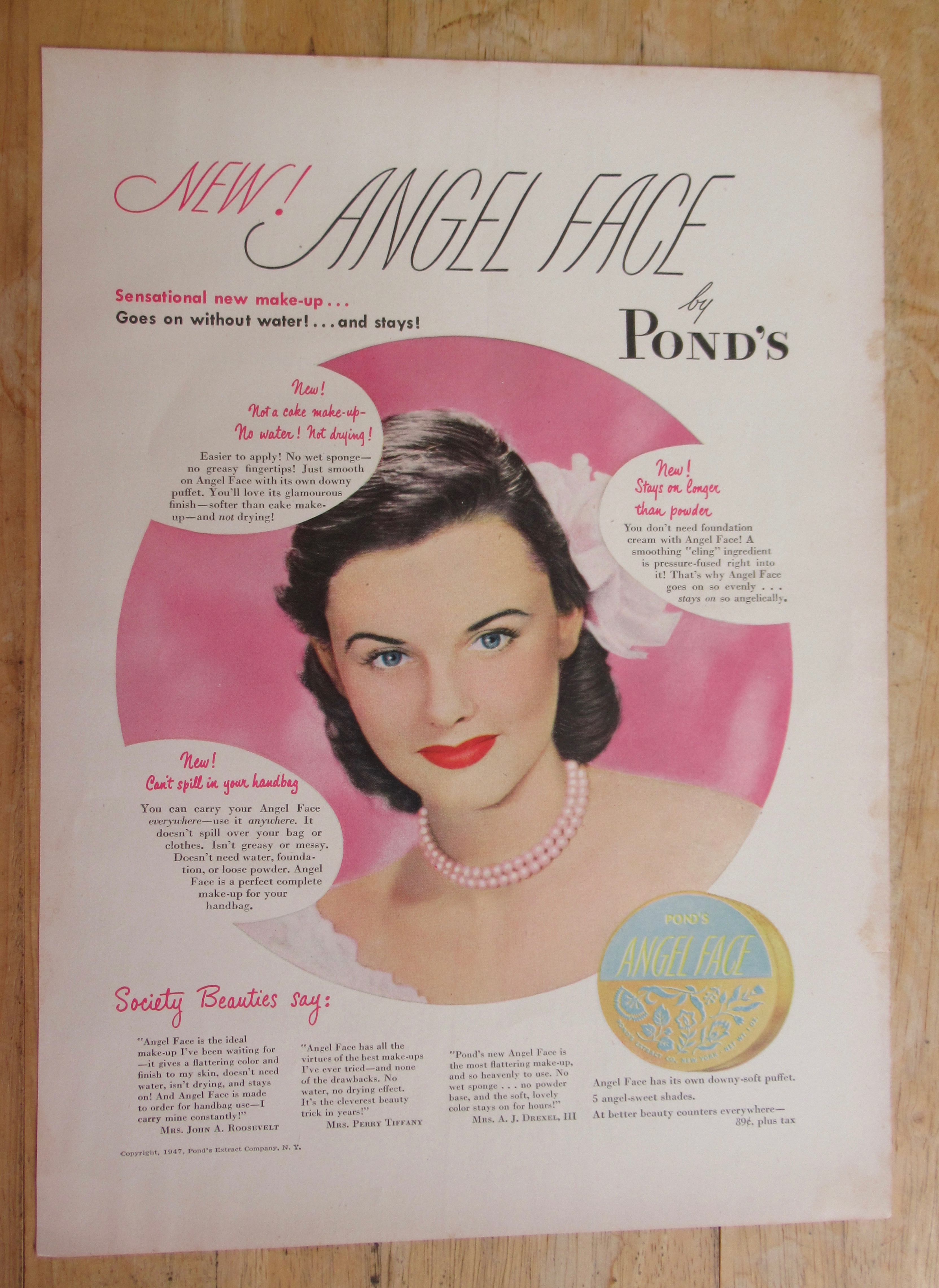 1917 Pond's Angel  Face with Lovely Woman